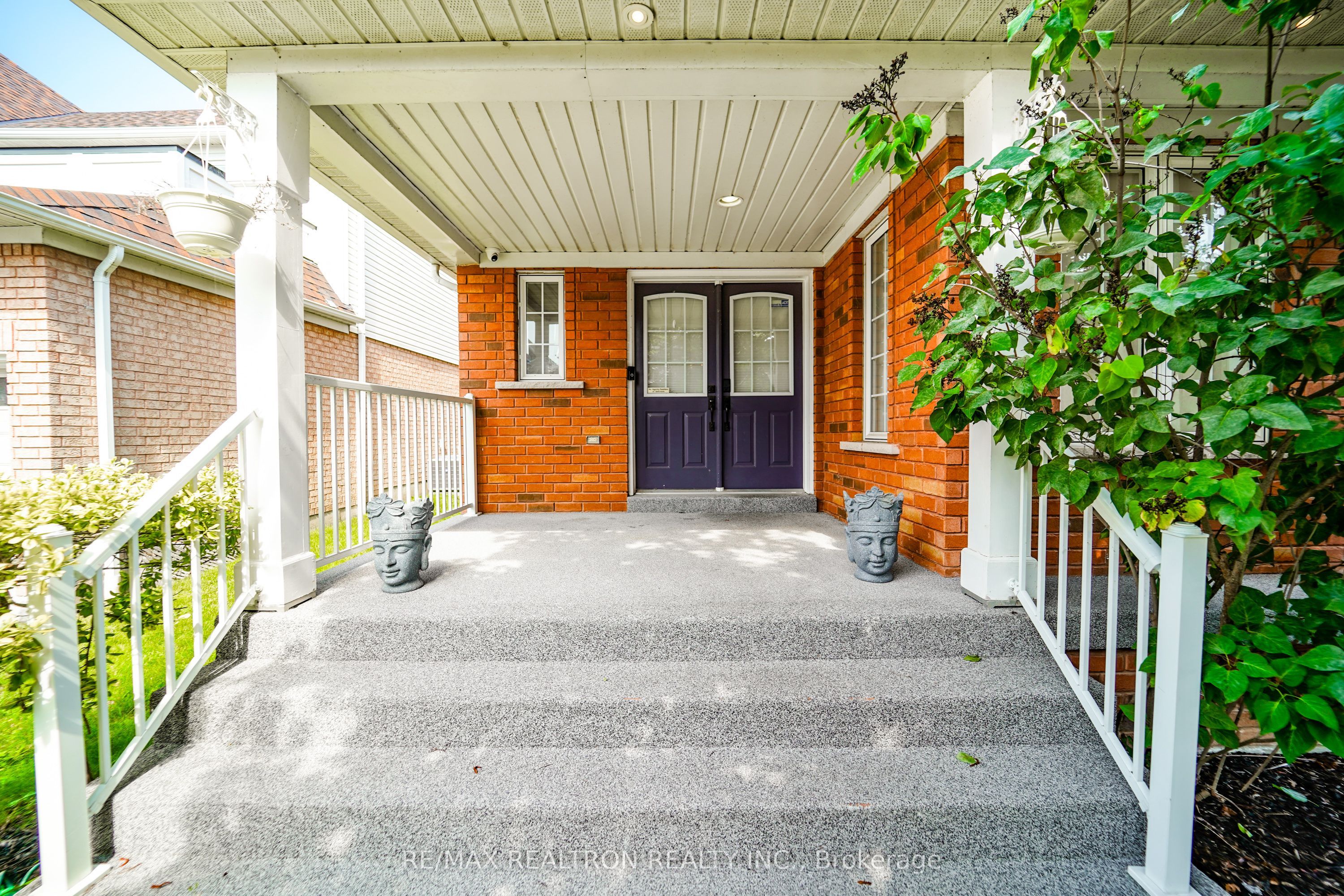 96 Hoile Drive Property Photo 4
