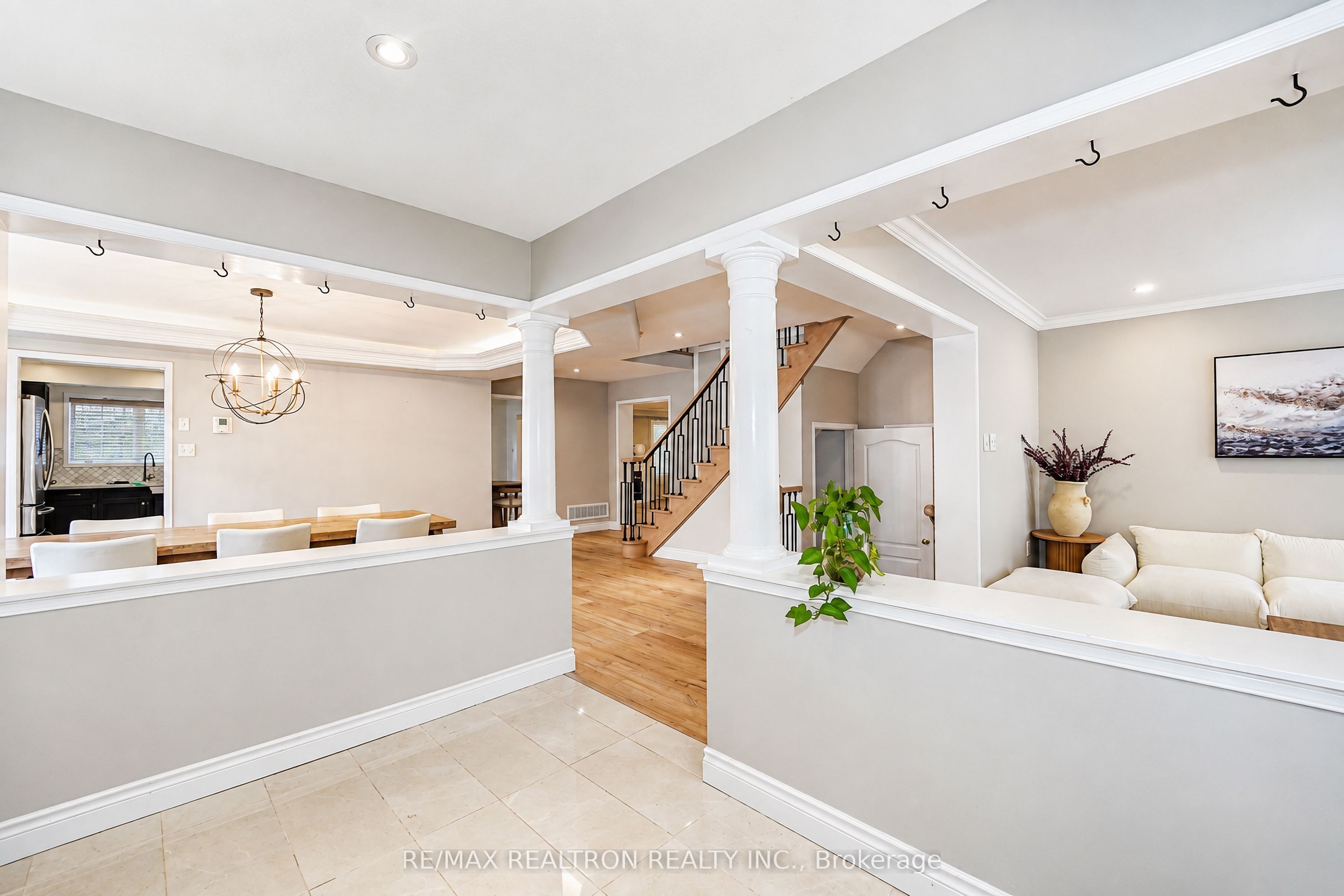 96 Hoile Drive Property Photo 6