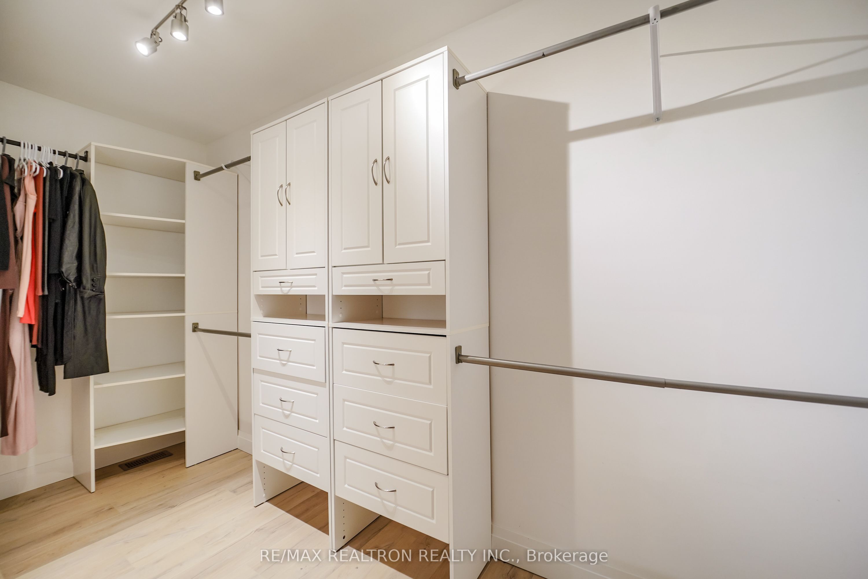96 Hoile Drive Property Photo 25