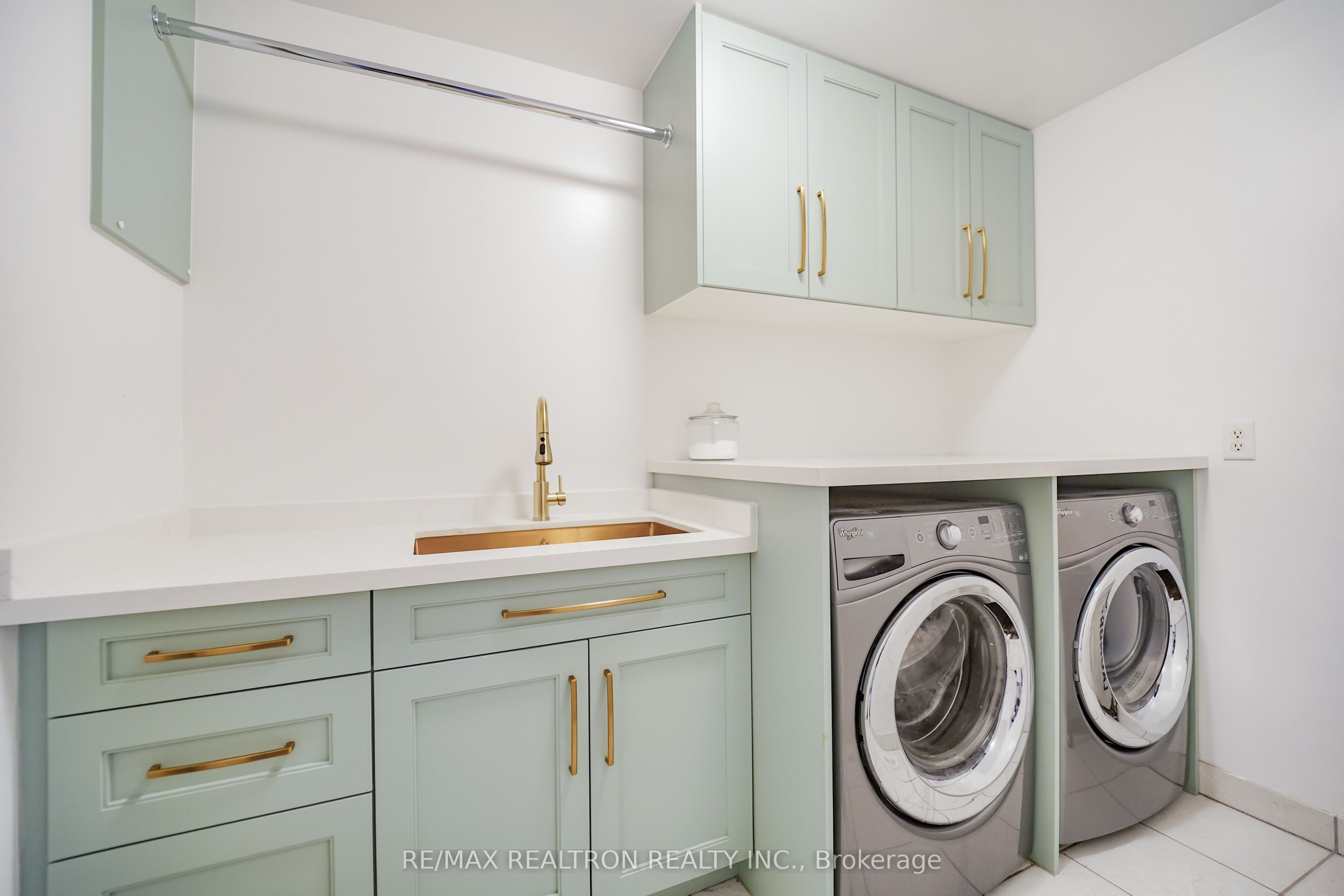96 Hoile Drive Property Photo 27