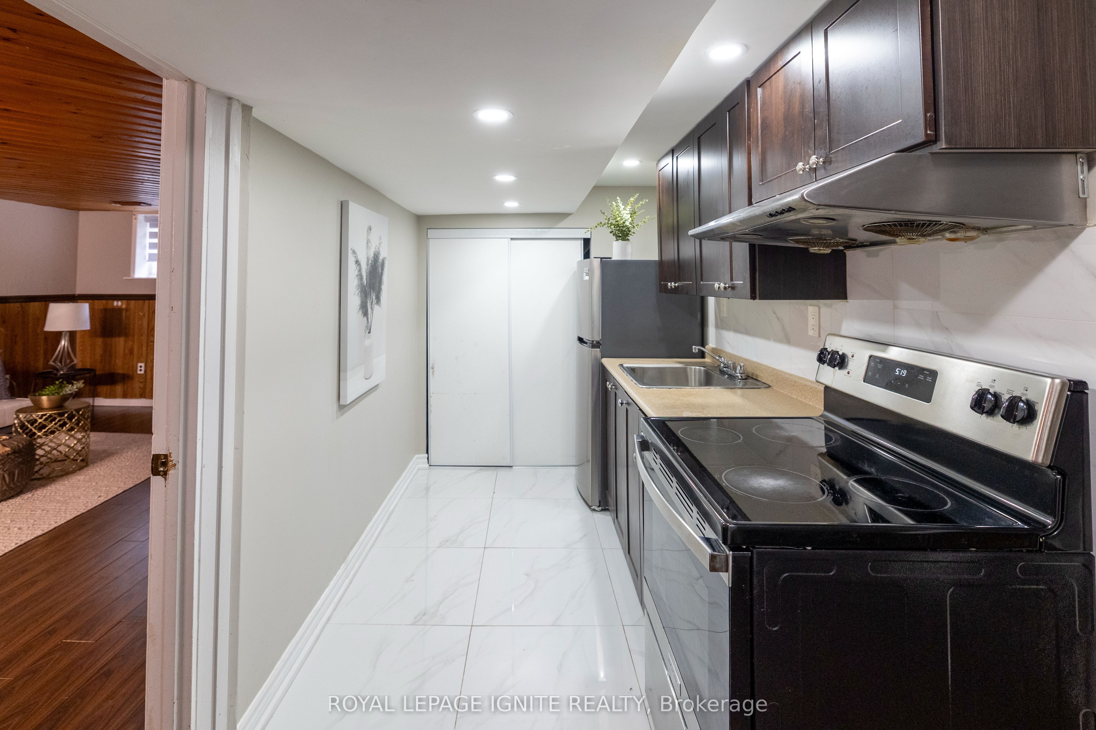 803 Fairview Avenue Property Photo 17