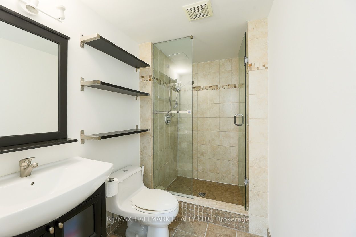 2159 Gerrard Street E Main Property Photo 11