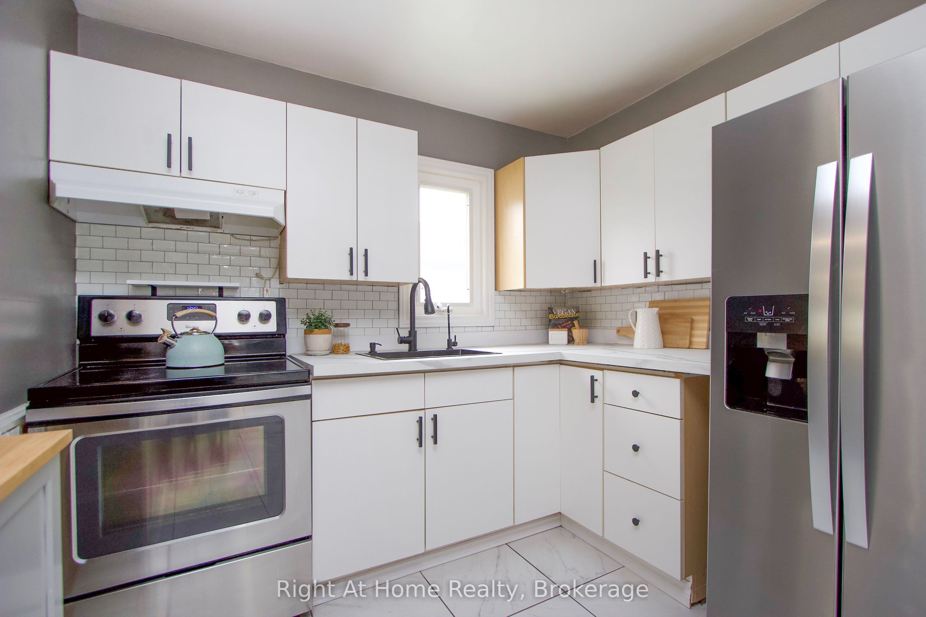 39 Lakeview Avenue Property Photo 10