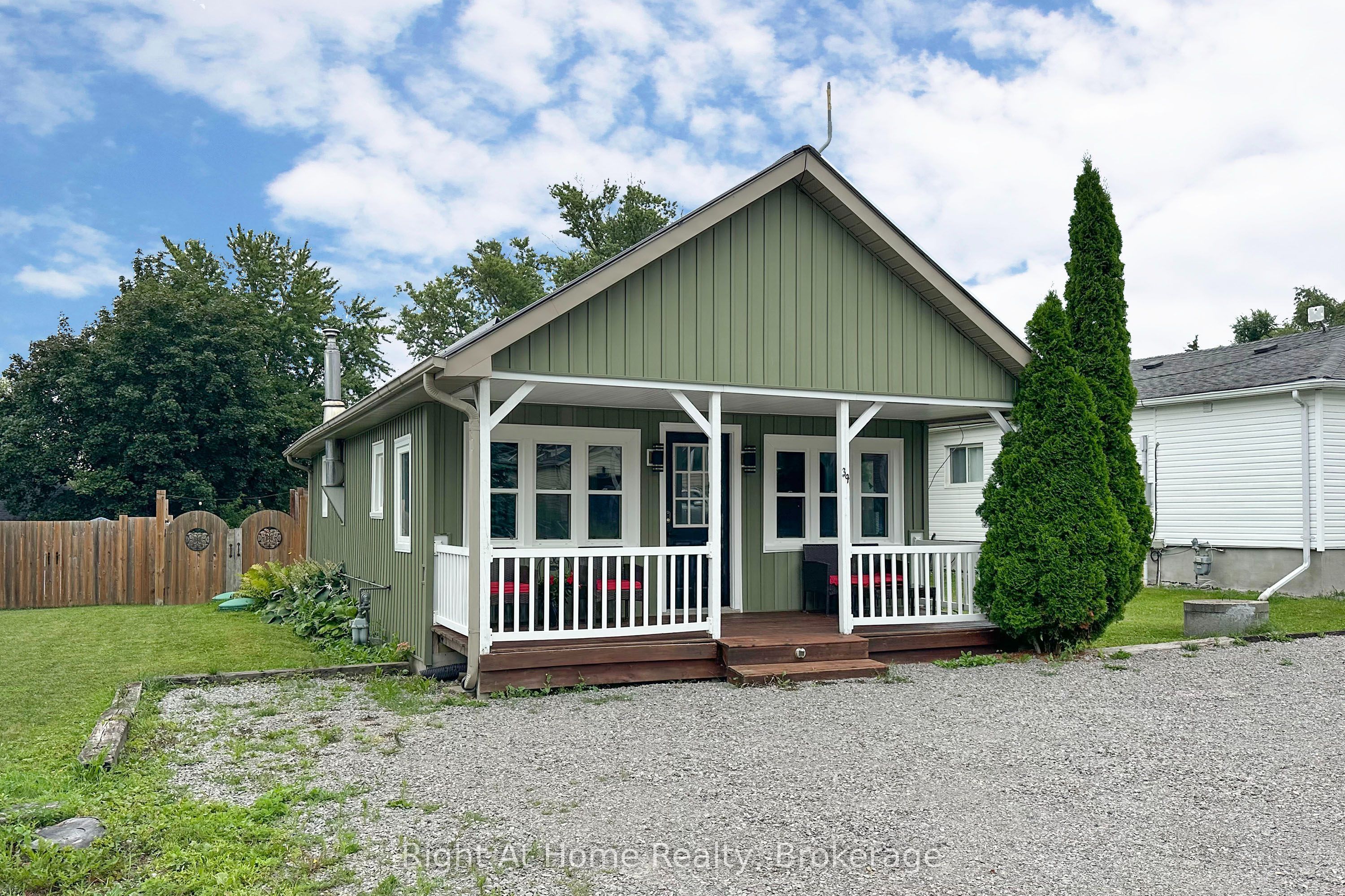 39 Lakeview Avenue Property Photo 23
