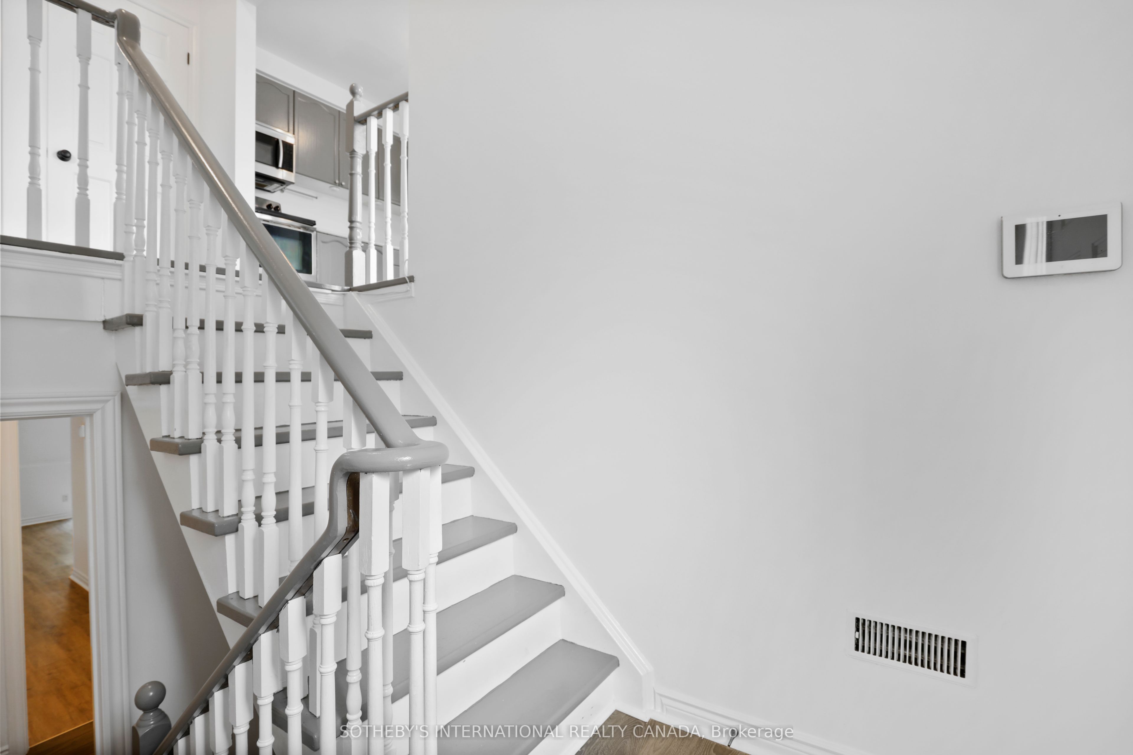 12 Dunkin Avenue Property Photo 8
