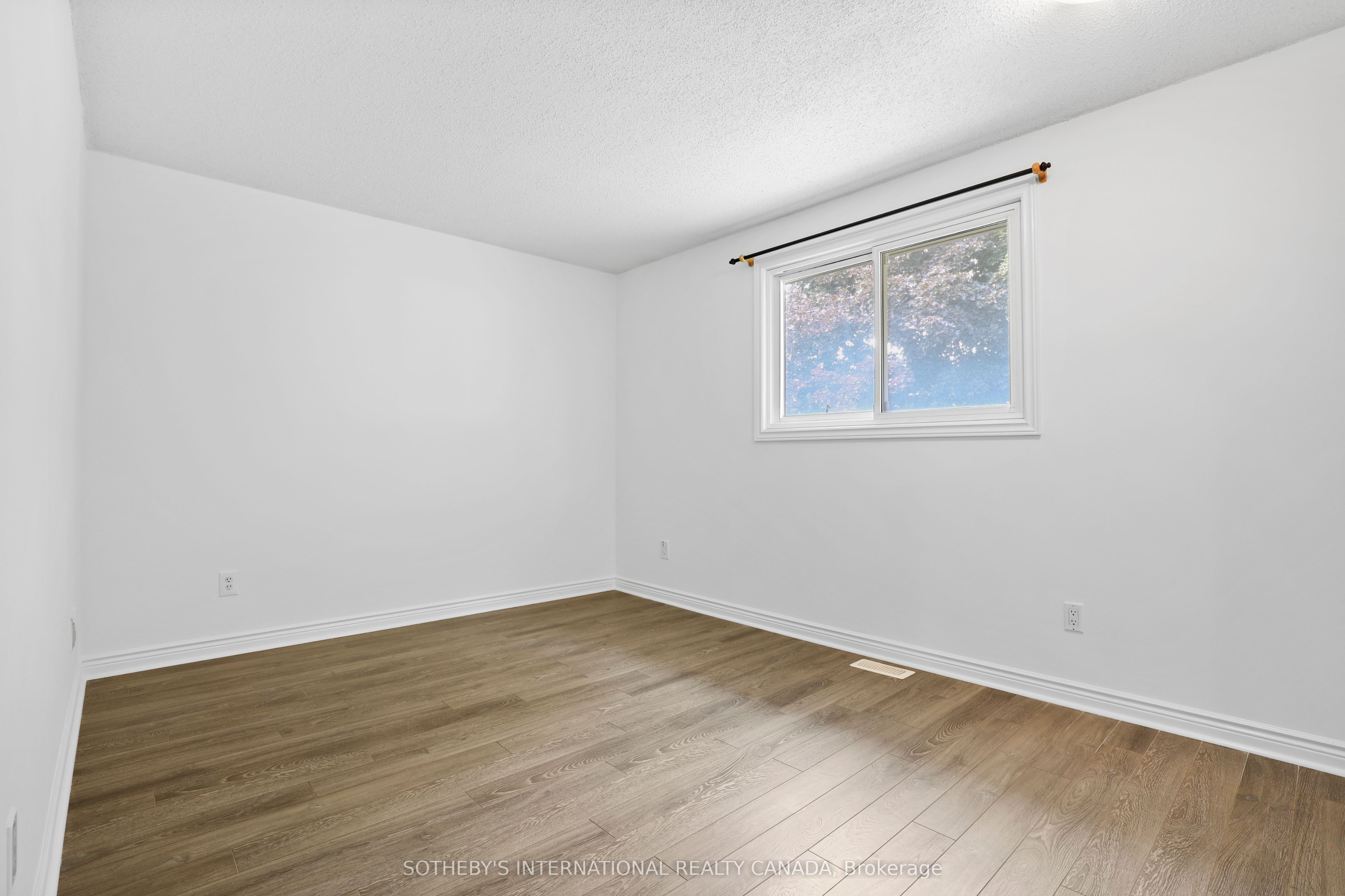 12 Dunkin Avenue Property Photo 19