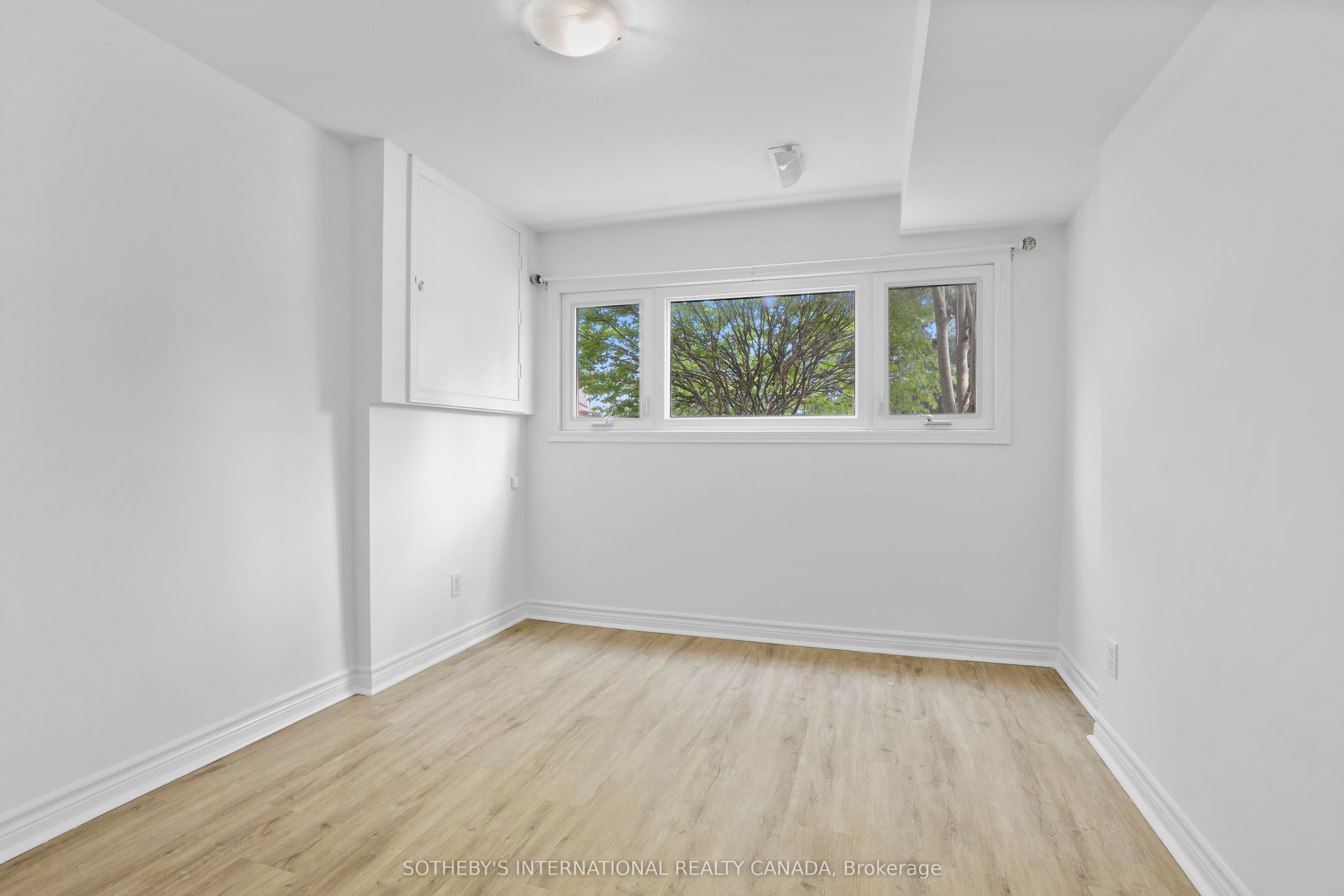 12 Dunkin Avenue Property Photo 31