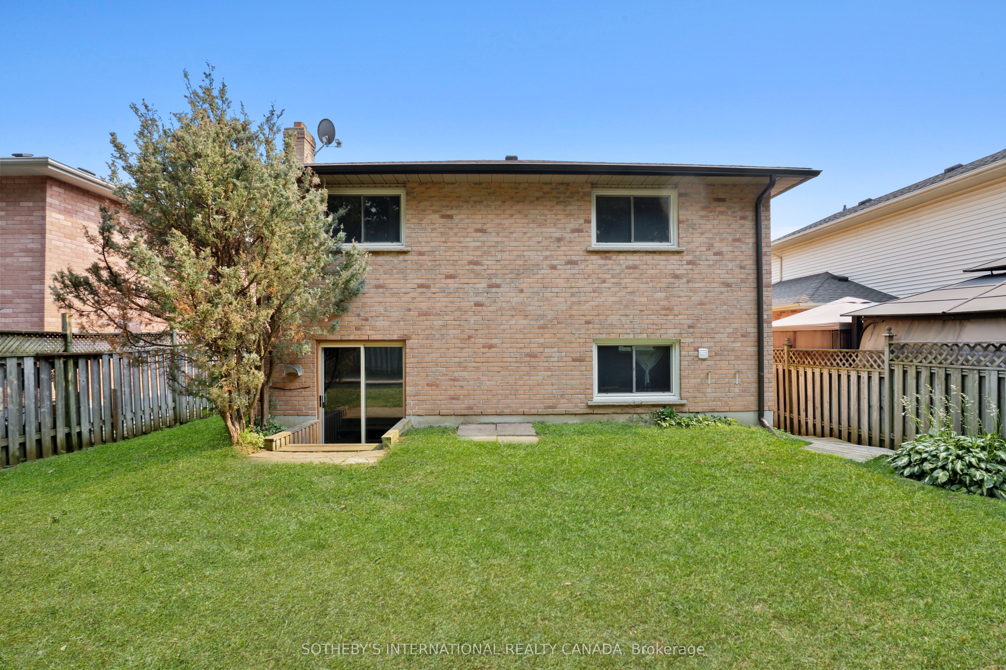 12 Dunkin Avenue Property Photo 39
