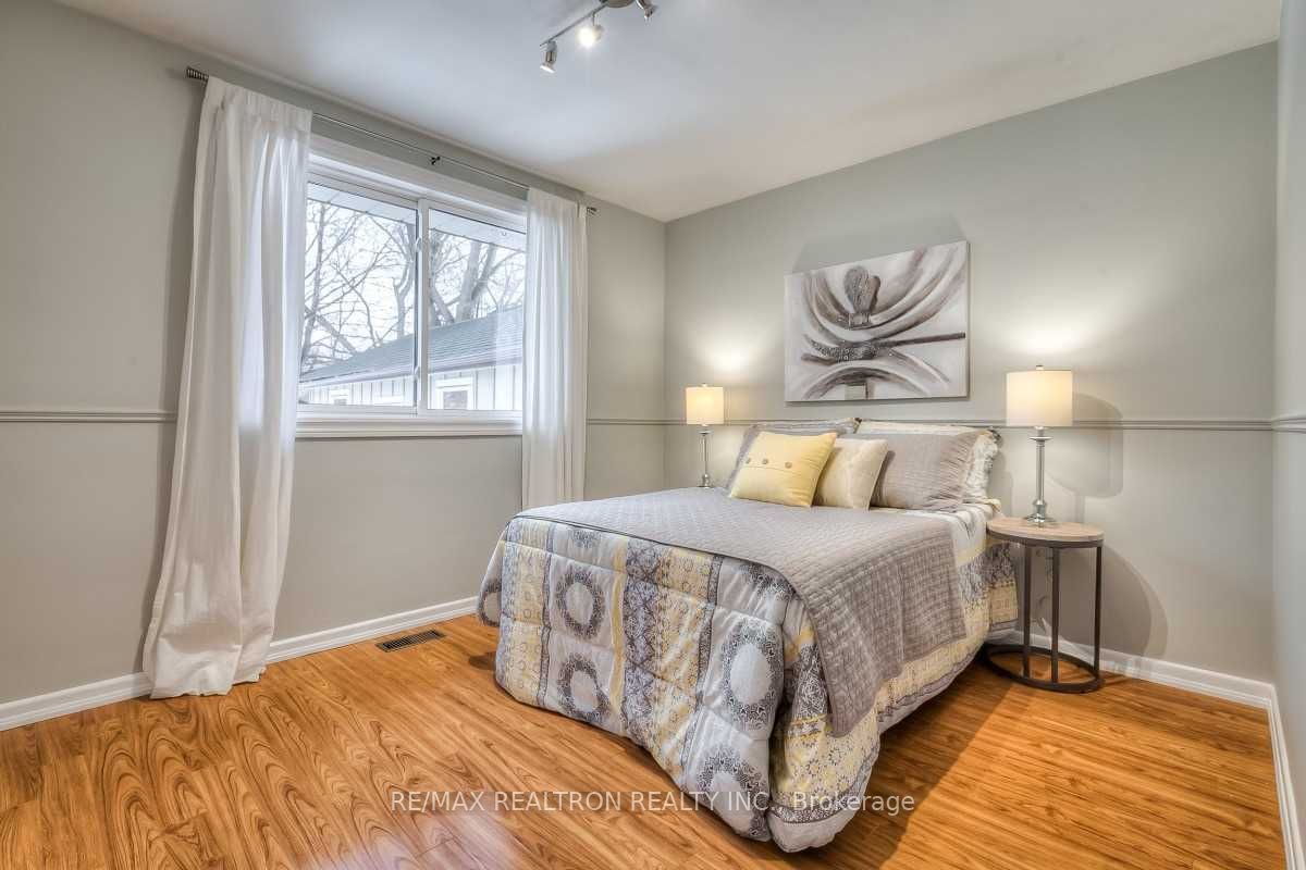 101 Dunelm Street Property Photo 10