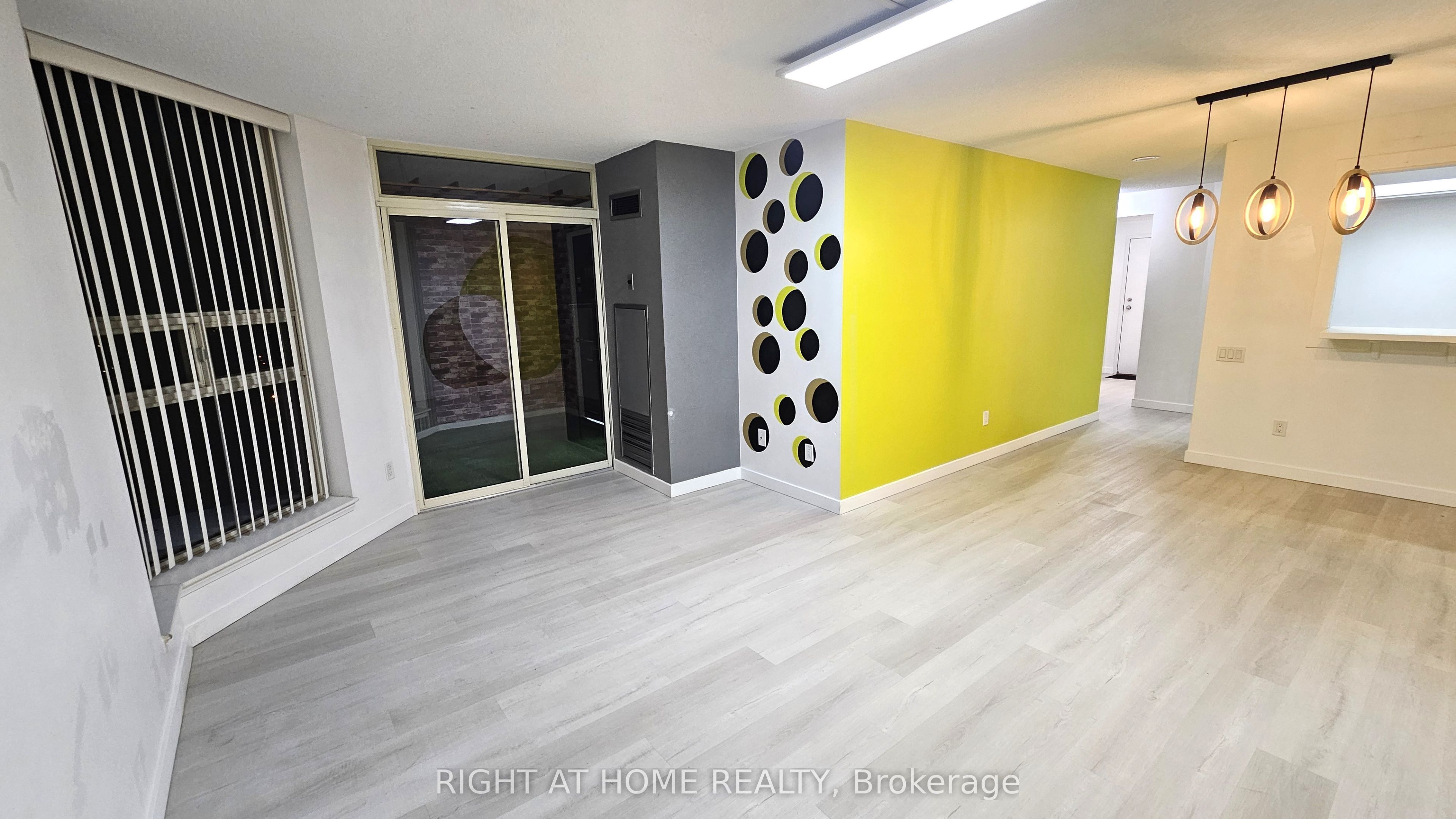2460 Eglinton Avenue E 1714 Property Photo 9