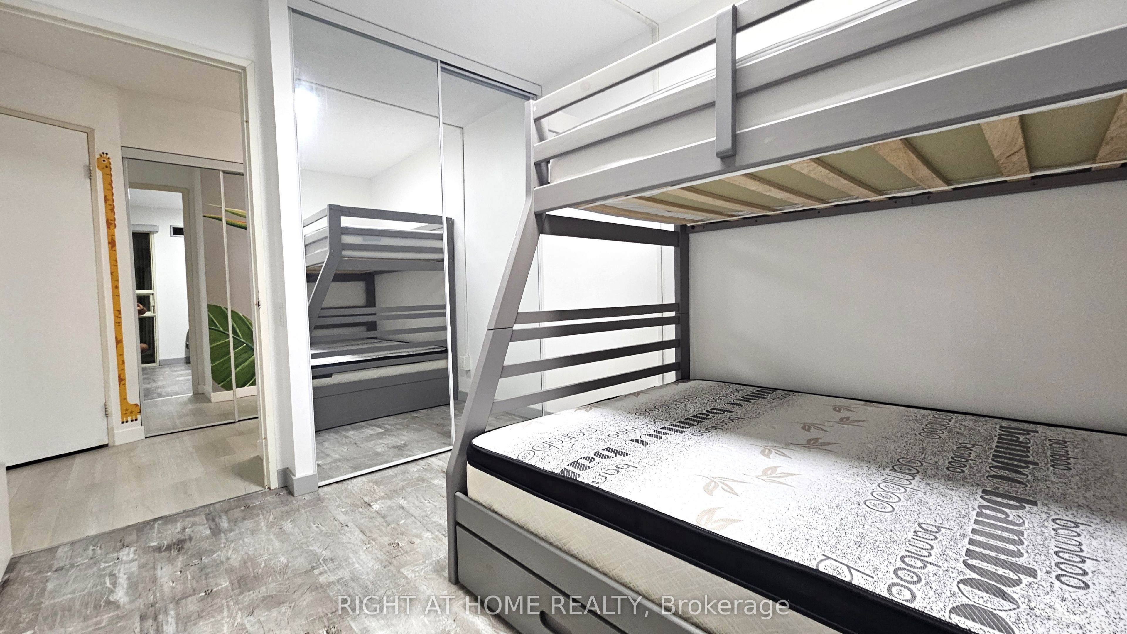 2460 Eglinton Avenue E 1714 Property Photo 25