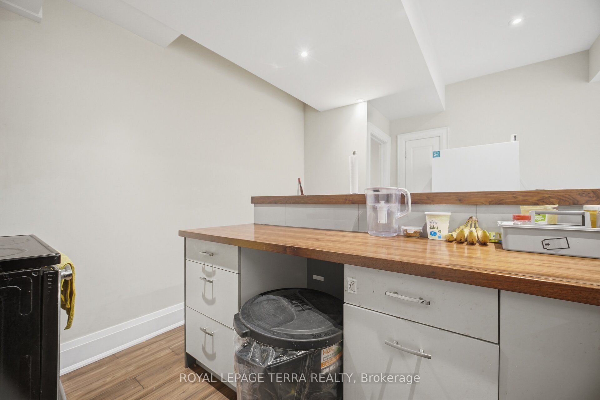 27 Minford Avenue Property Photo 37