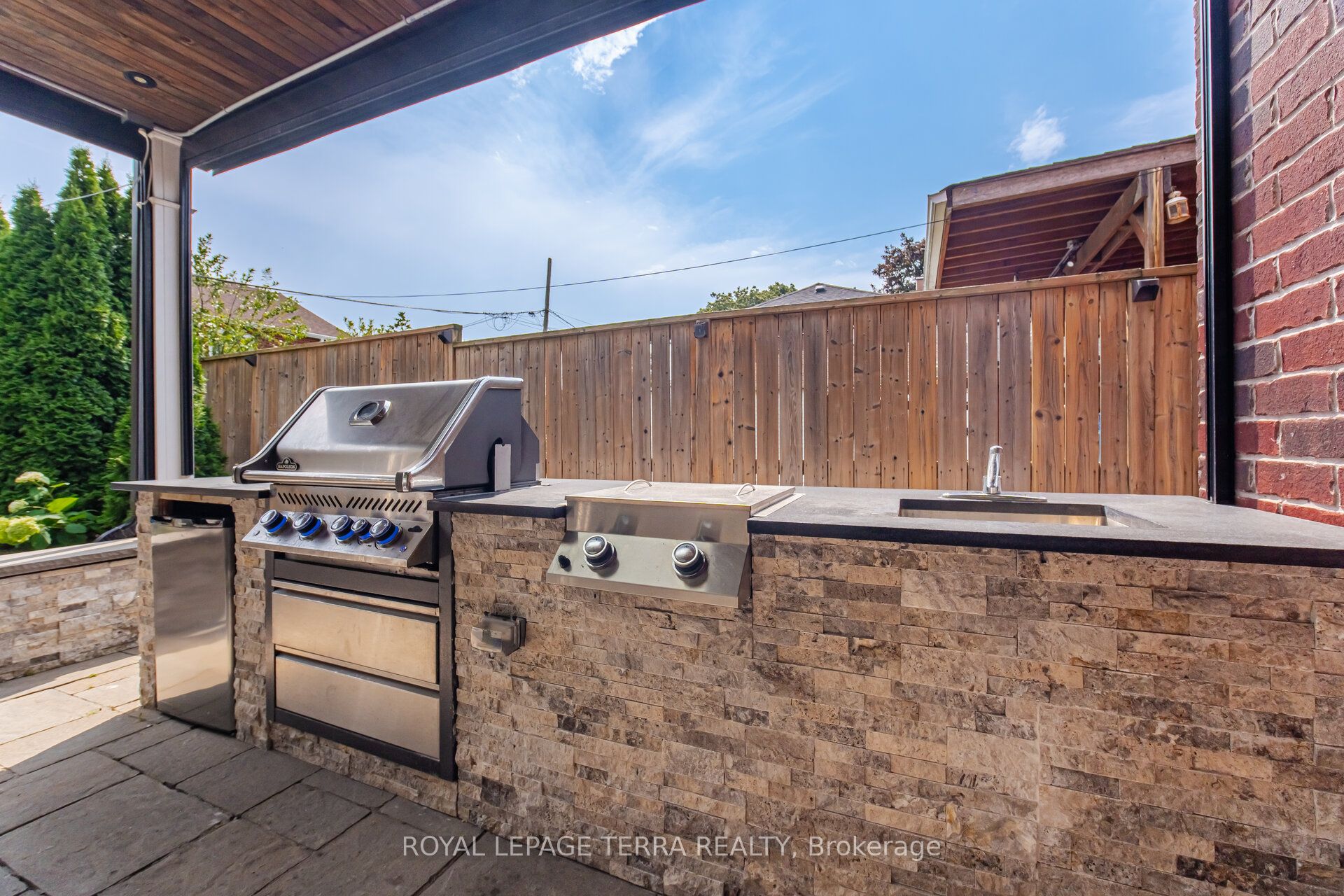 27 Minford Avenue Property Photo 45