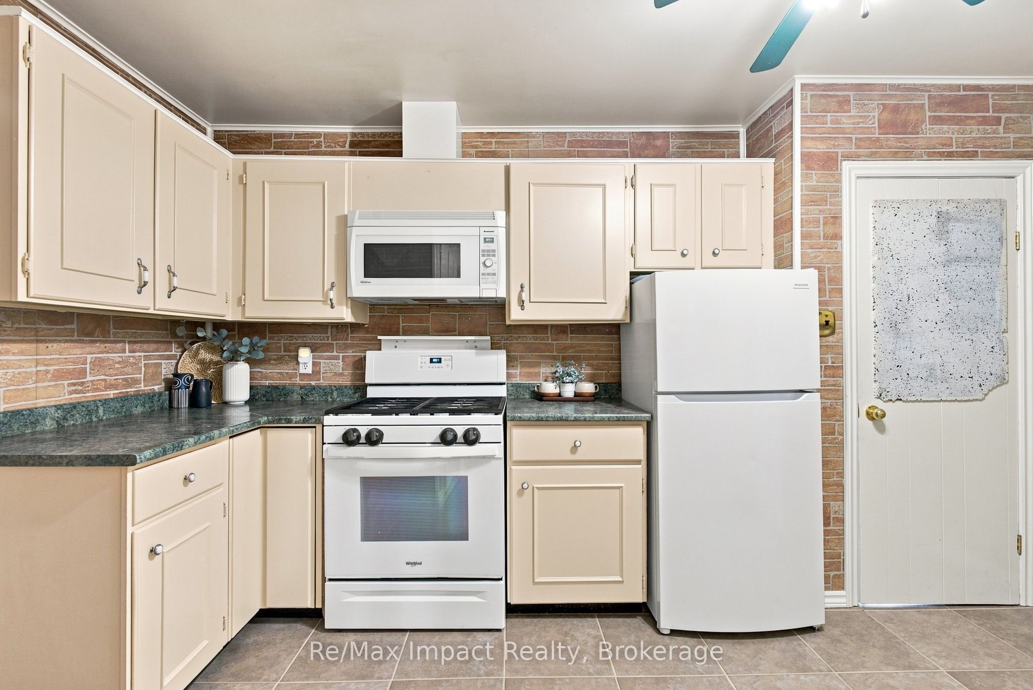 2347 Hancock Road Property Photo 15