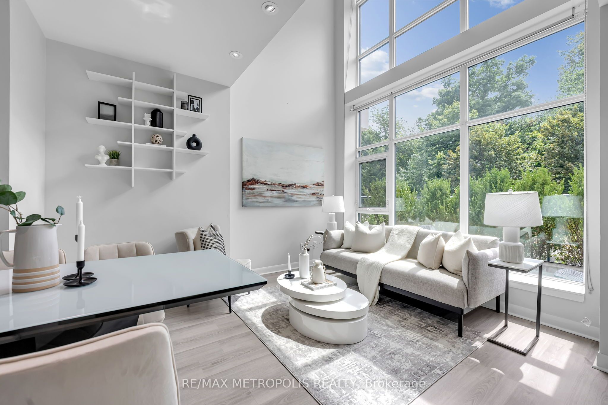 180 Borough Drive Property Photo 10