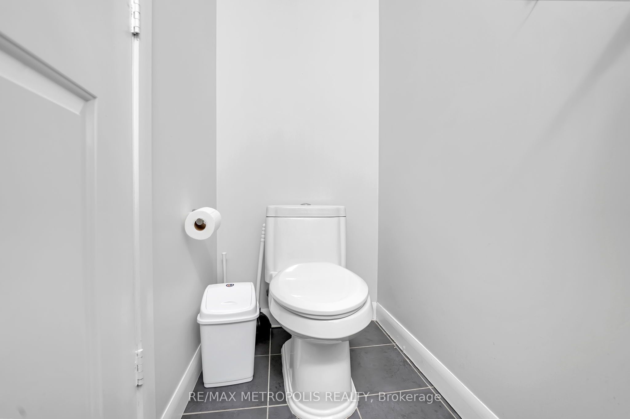 180 Borough Drive Property Photo 20