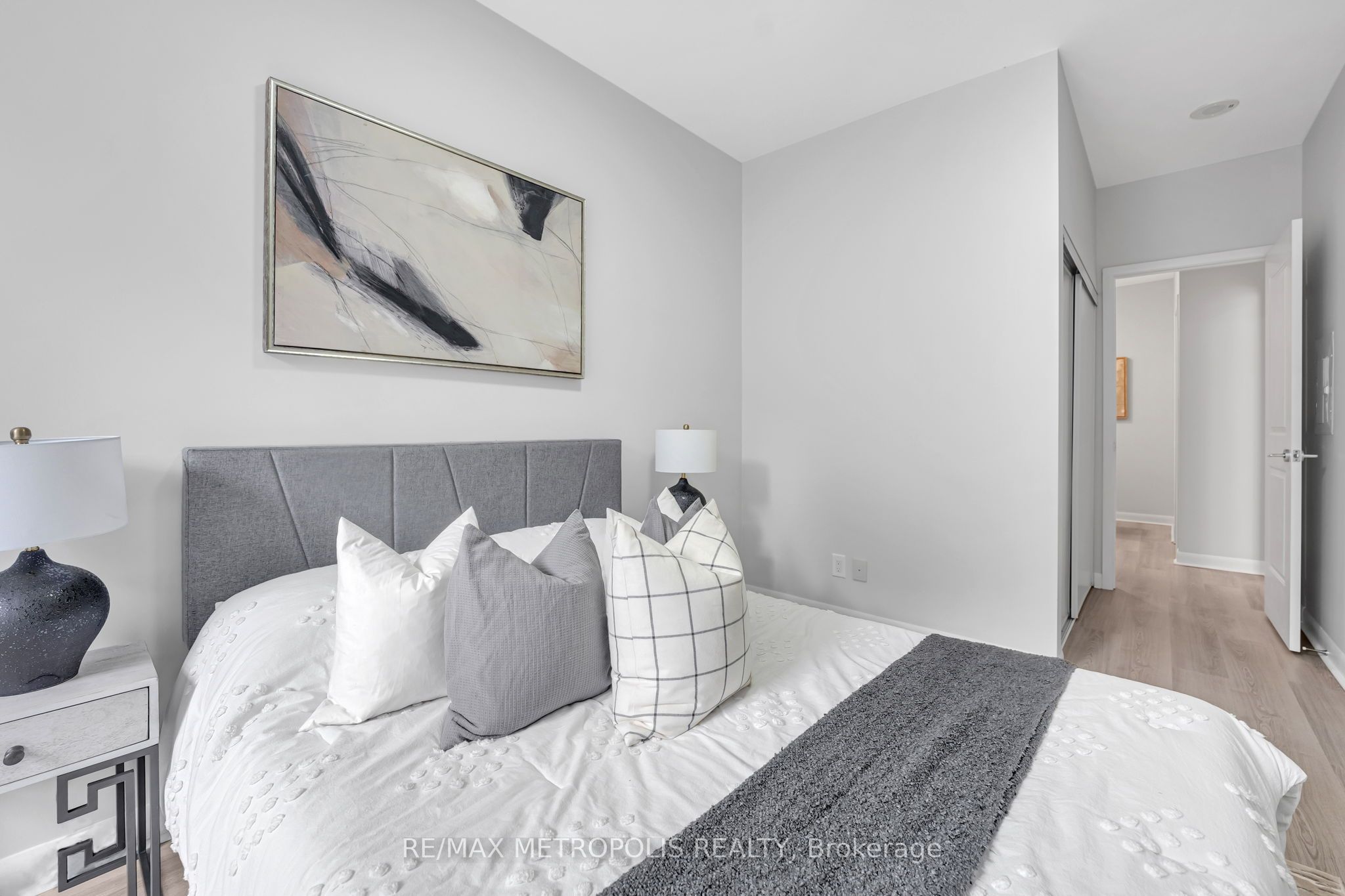 180 Borough Drive Property Photo 28