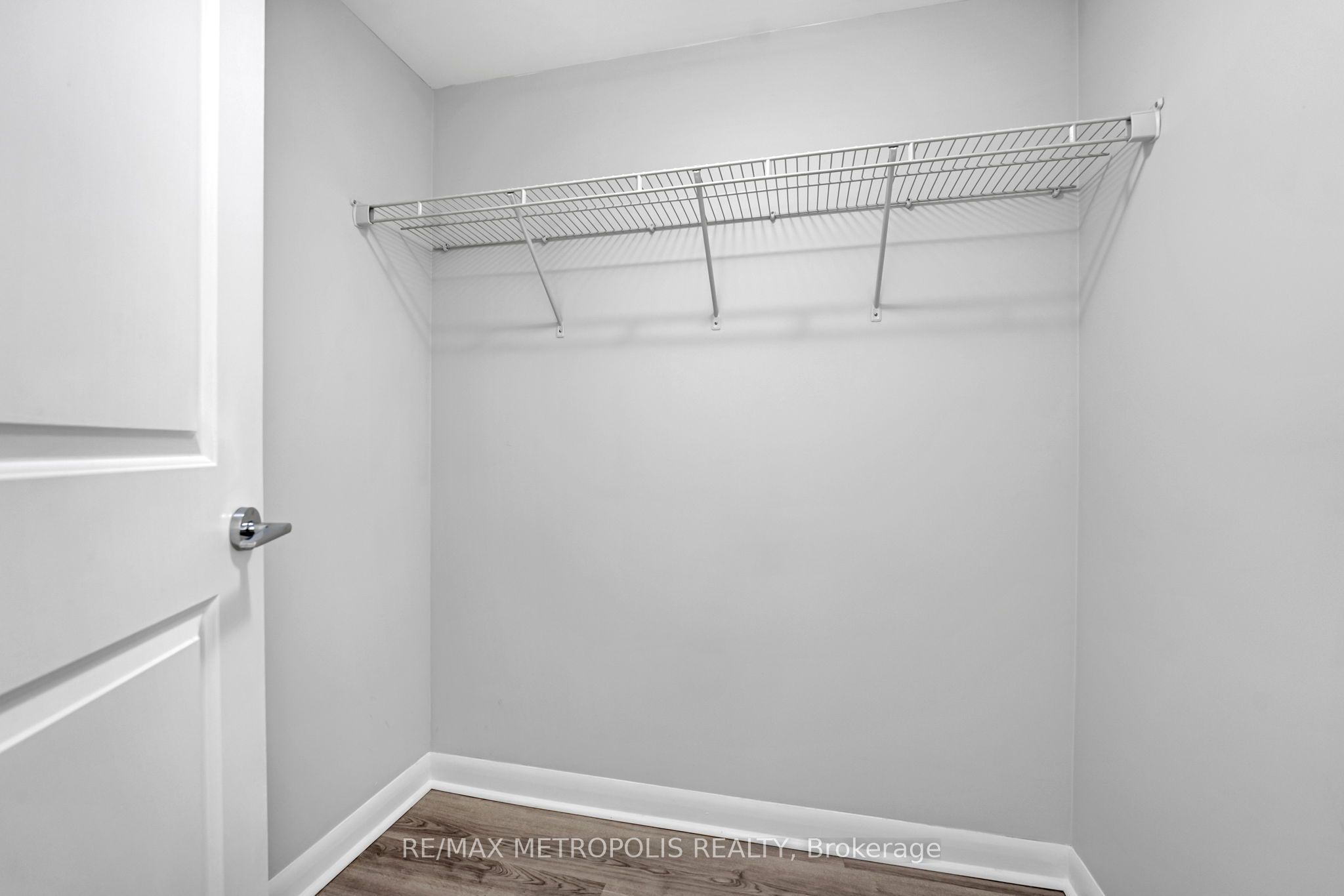 180 Borough Drive Property Photo 34