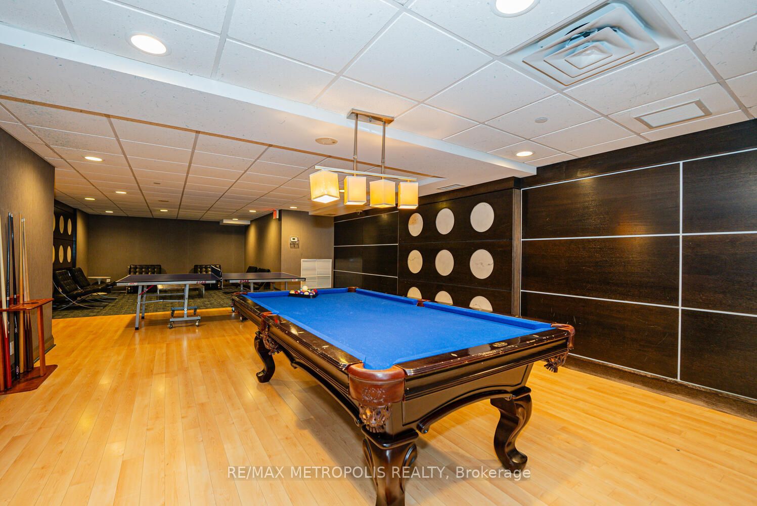 180 Borough Drive Property Photo 36