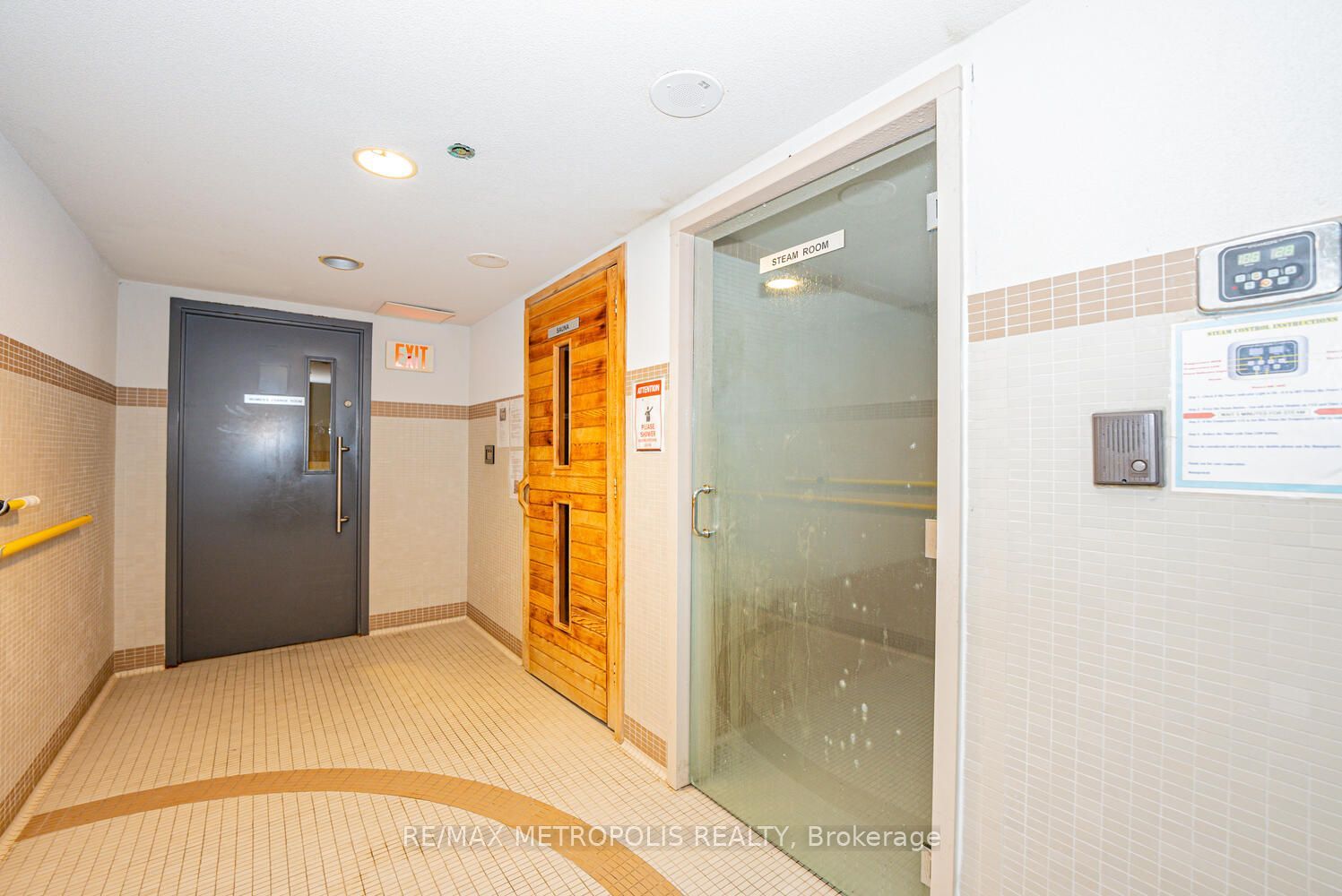 180 Borough Drive Property Photo 39