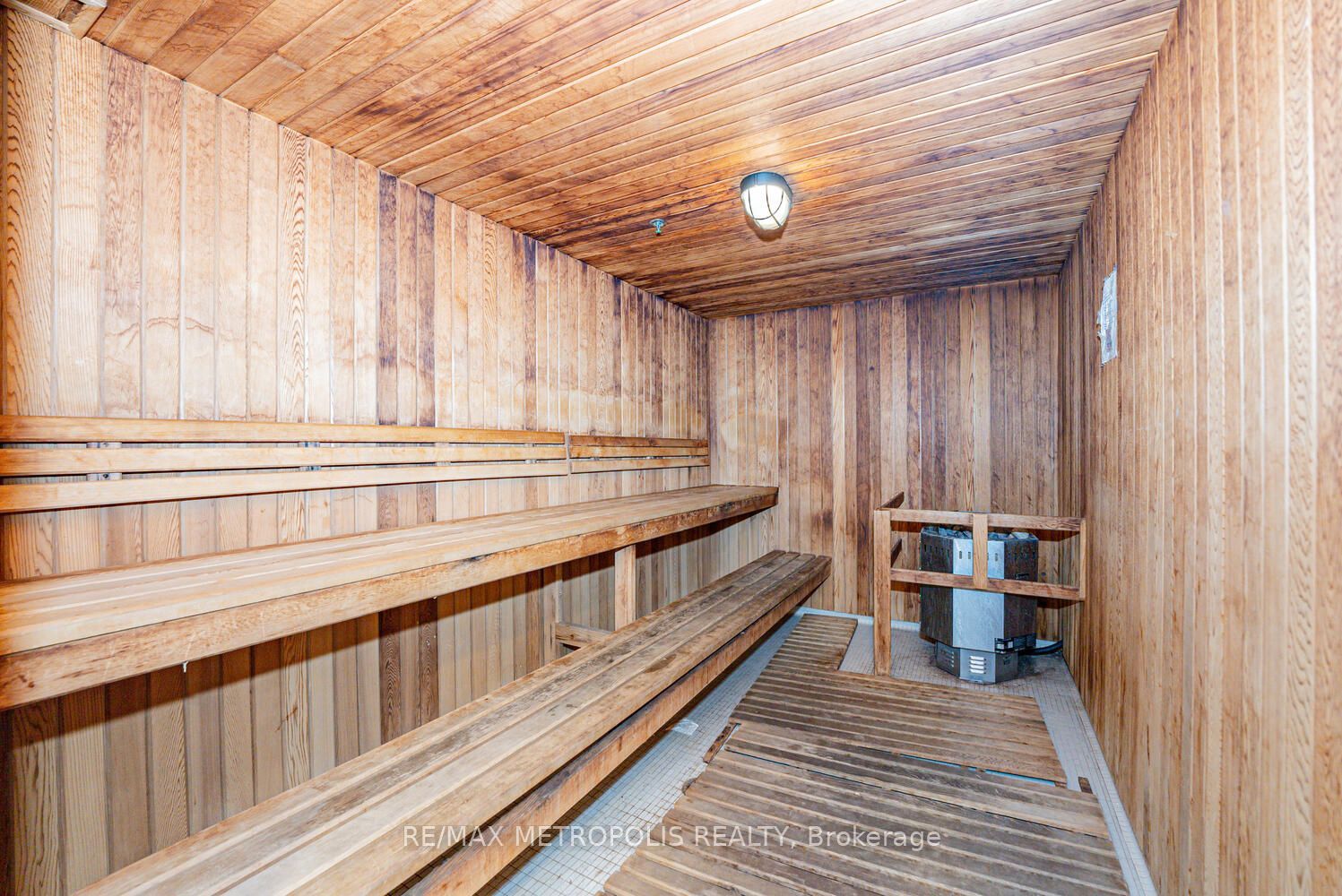 180 Borough Drive Property Photo 40
