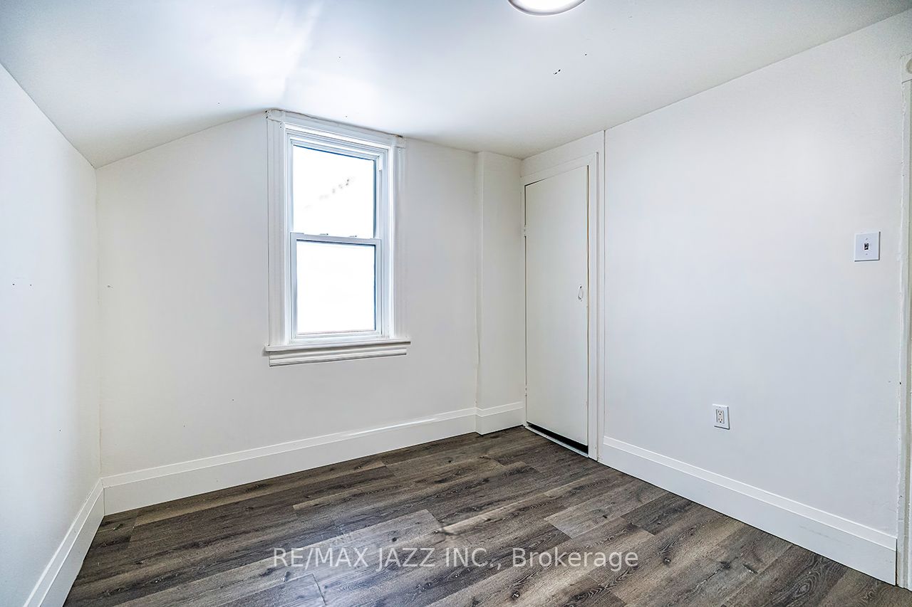 548 Front Street Property Photo 13