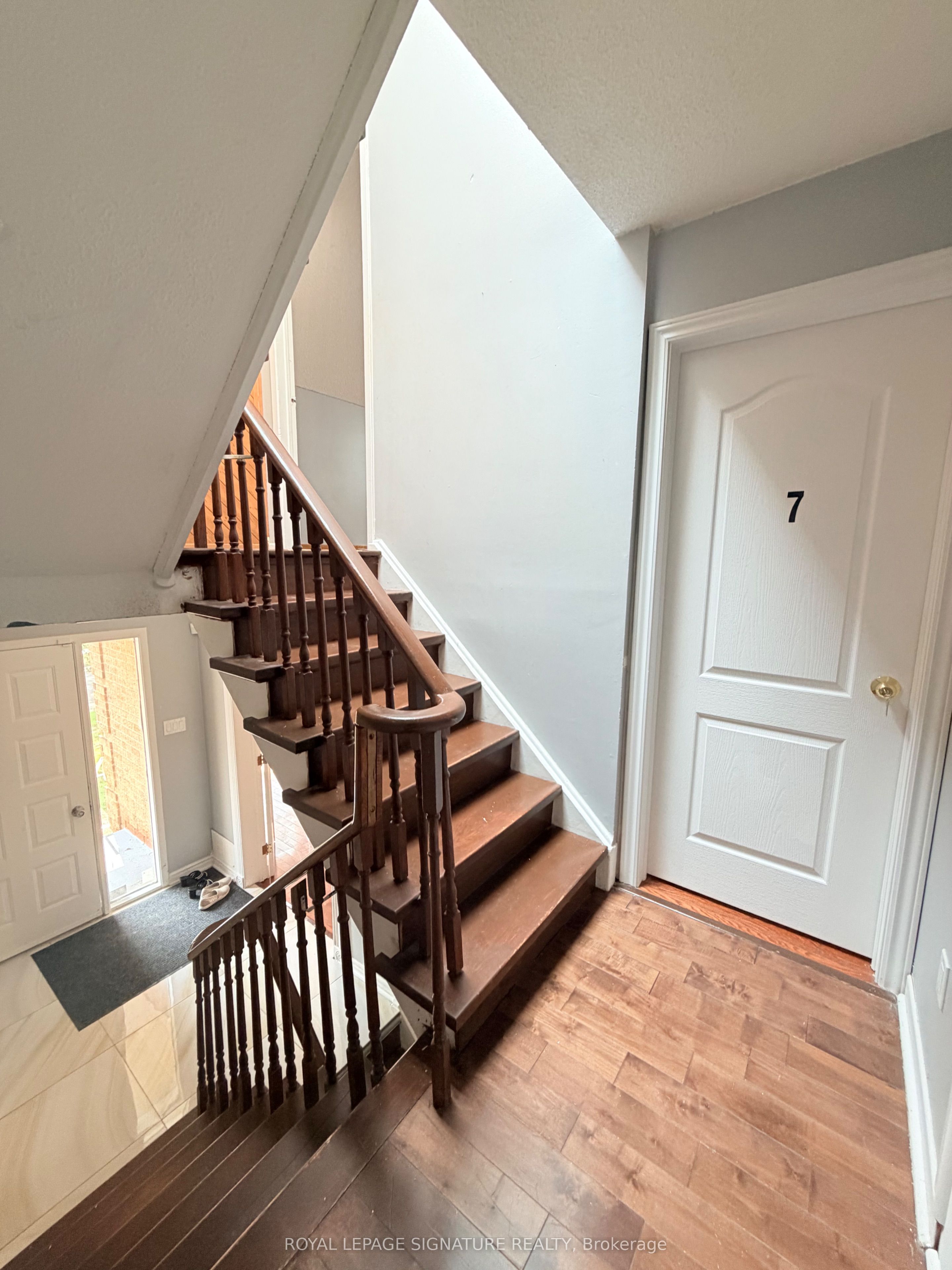 41 Broadbridge Drive Main And Upper Property Photo 15