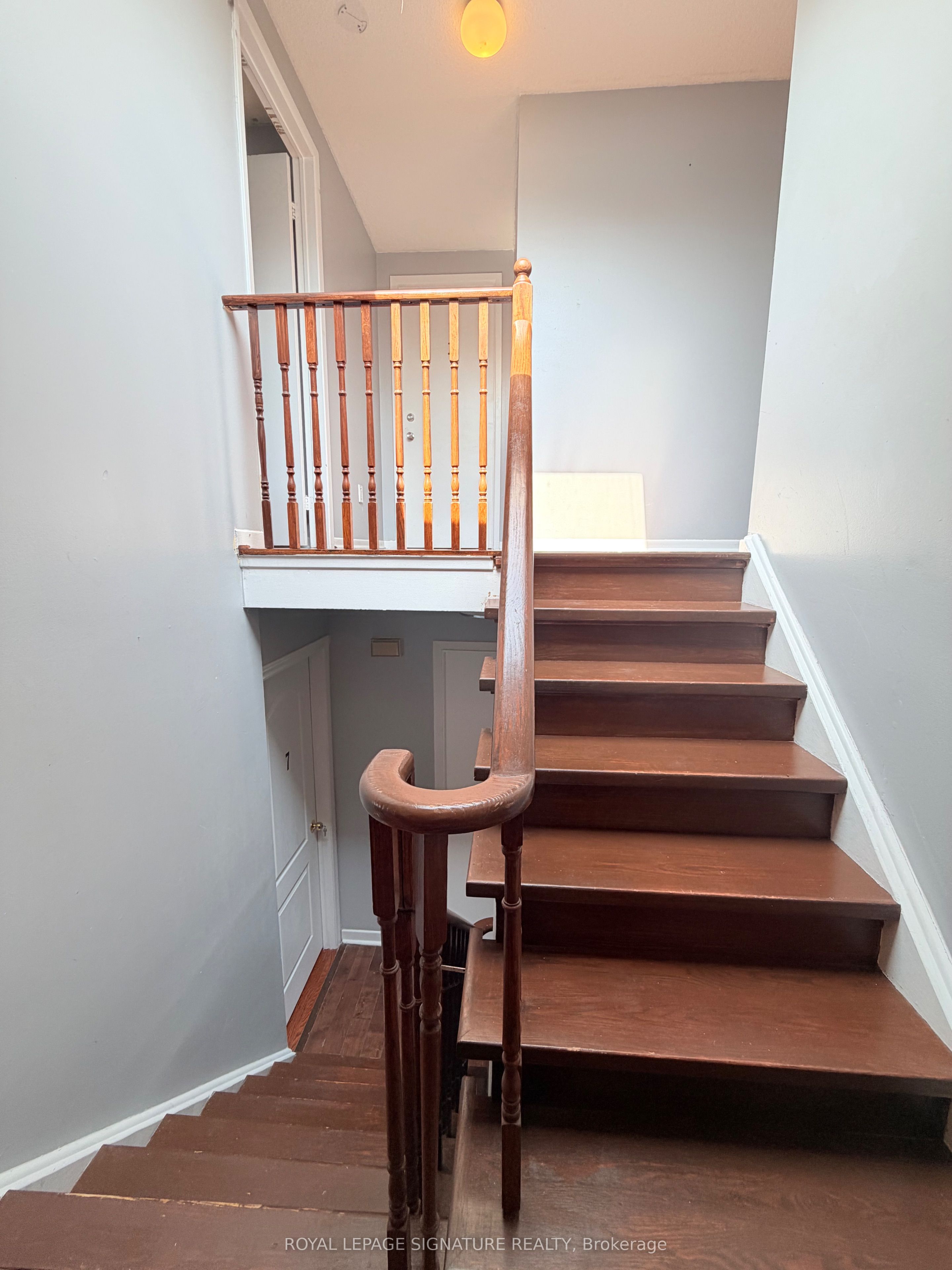 41 Broadbridge Drive Main And Upper Property Photo 19