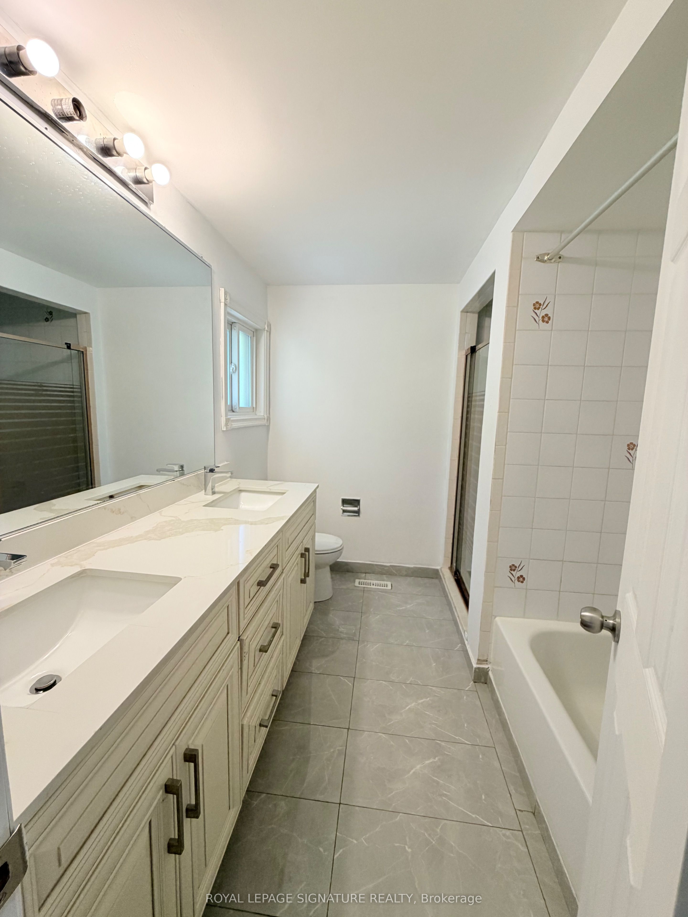 41 Broadbridge Drive Main And Upper Property Photo 23