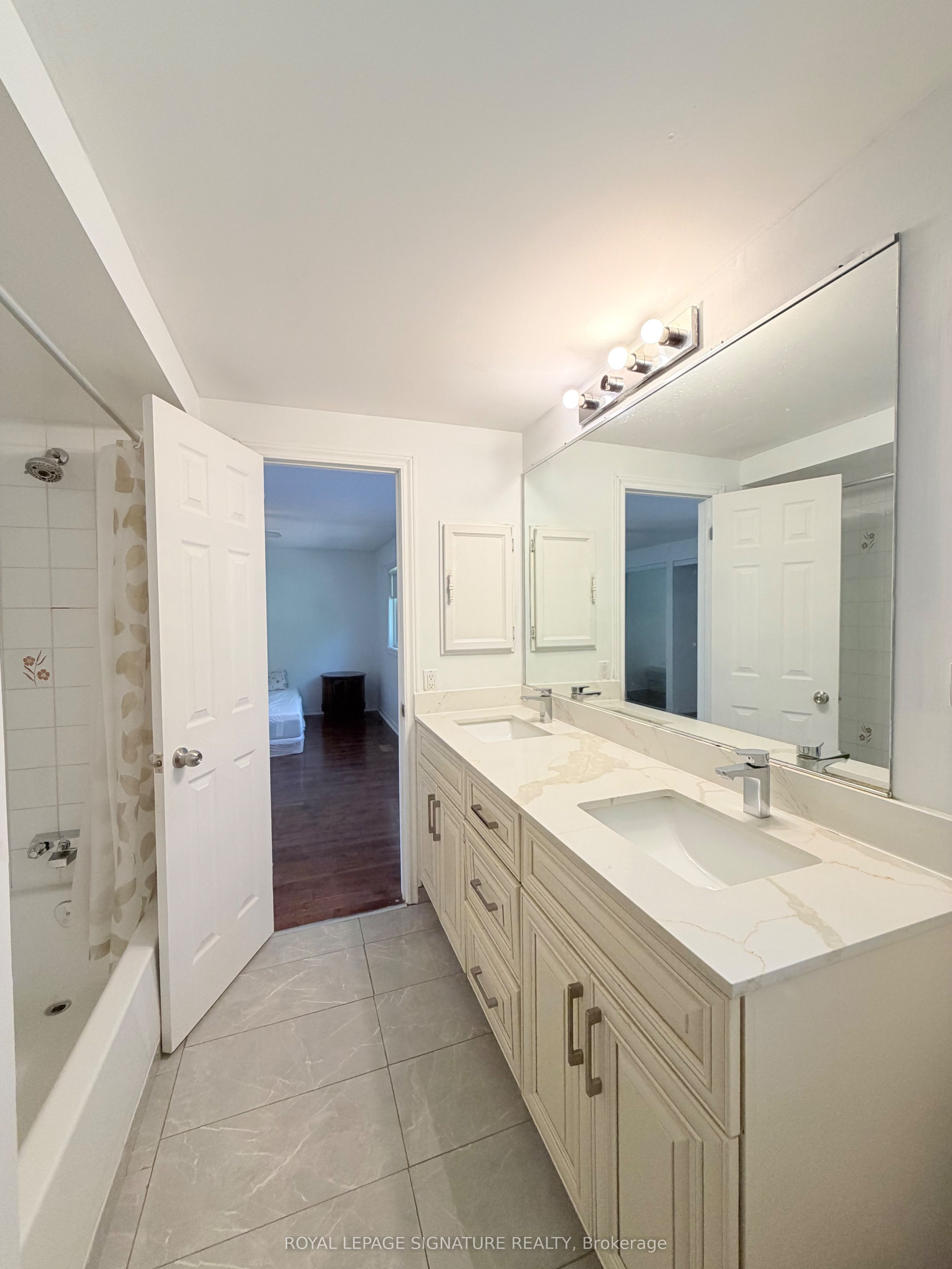 41 Broadbridge Drive Main And Upper Property Photo 25