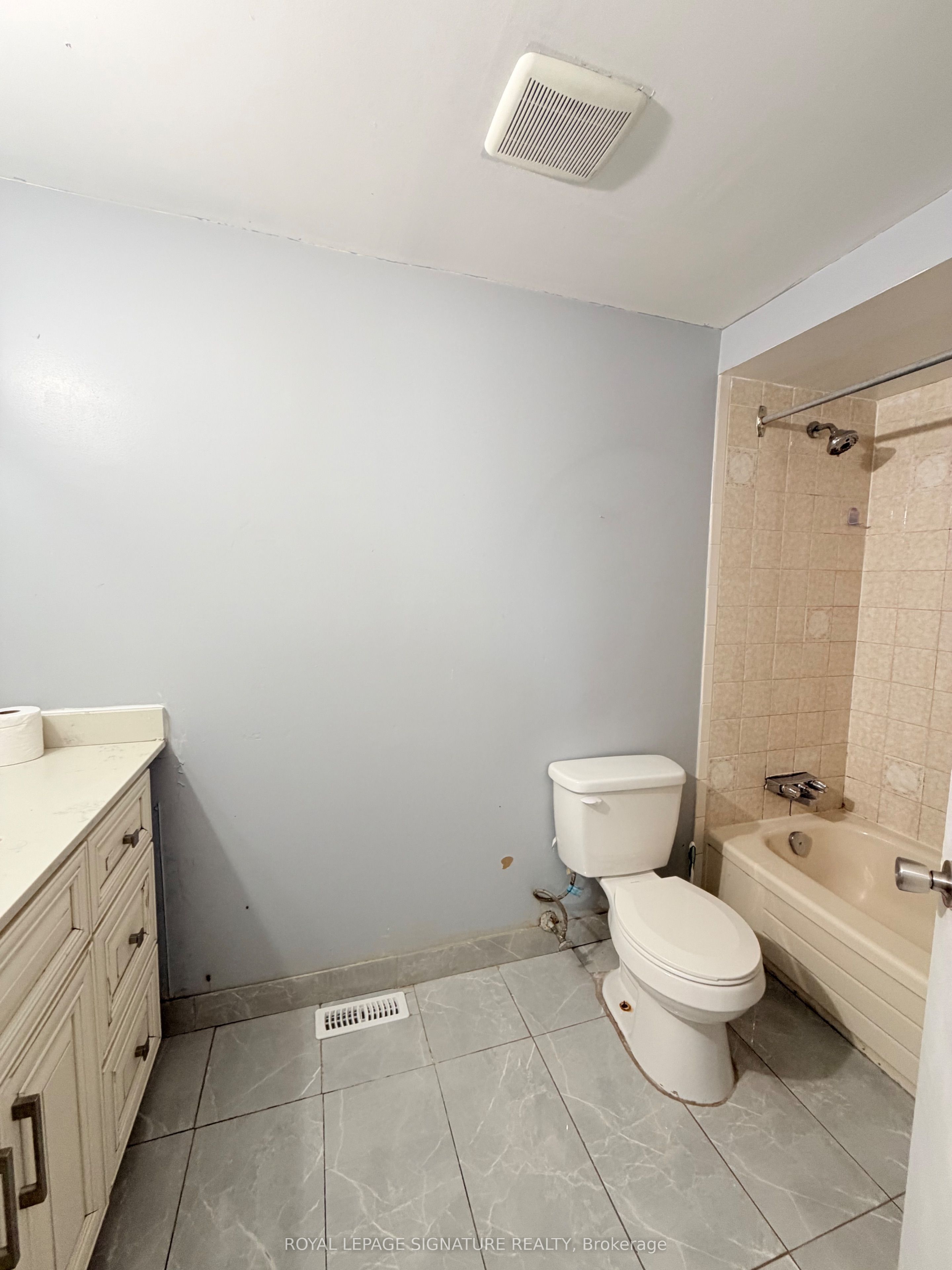 41 Broadbridge Drive Main And Upper Property Photo 29