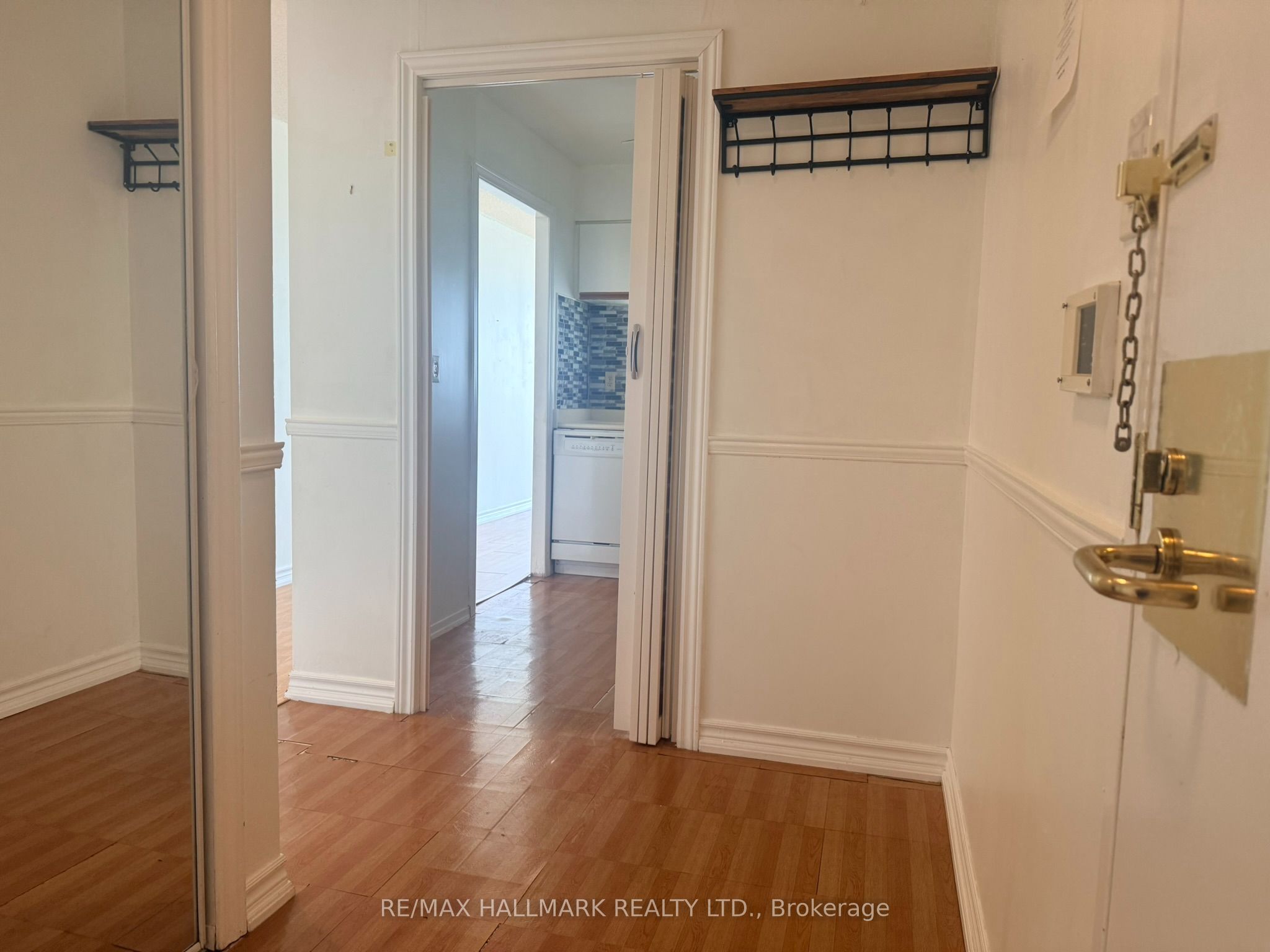 3231 Eglinton Avenue E 1105 Property Photo 6