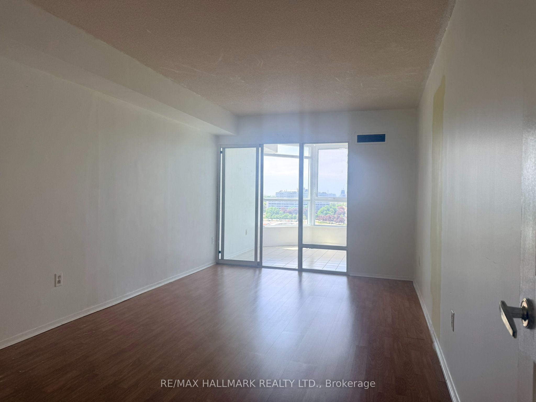 3231 Eglinton Avenue E 1105 Property Photo 10