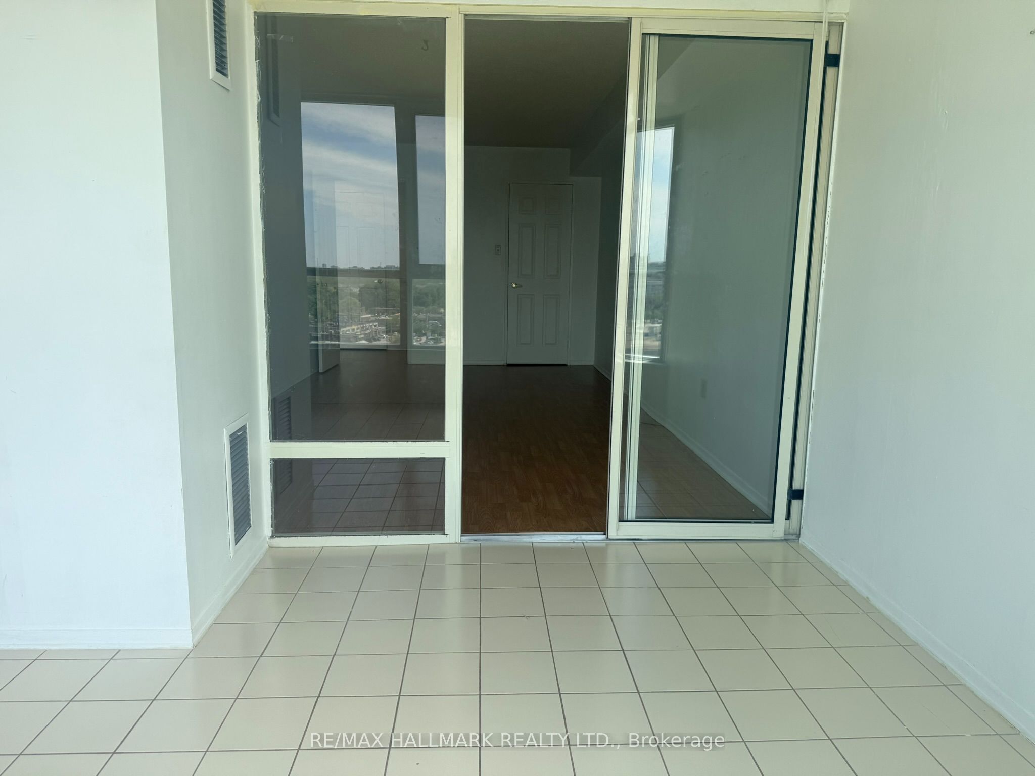 3231 Eglinton Avenue E 1105 Property Photo 15