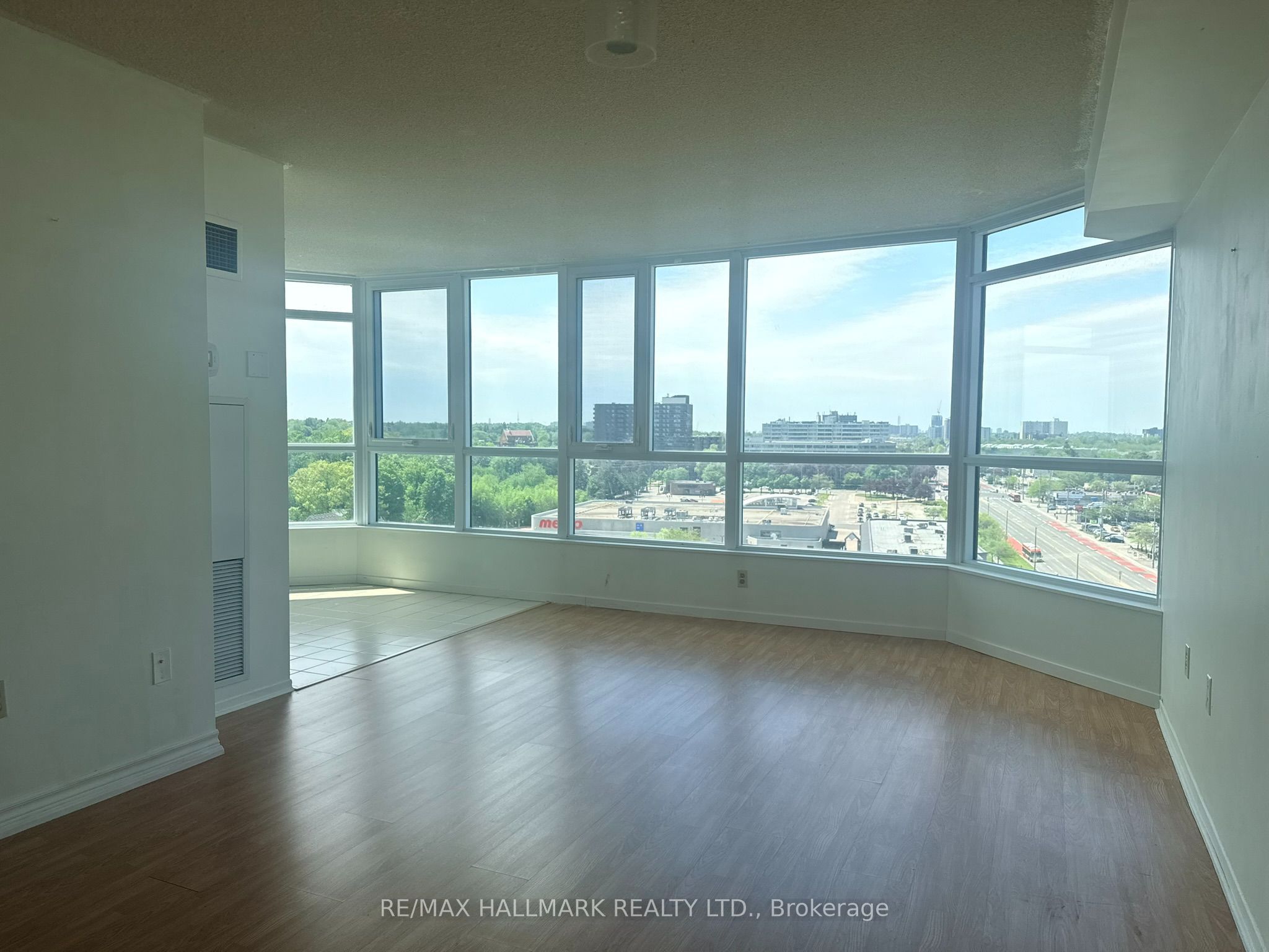 3231 Eglinton Avenue E 1105 Property Photo 17