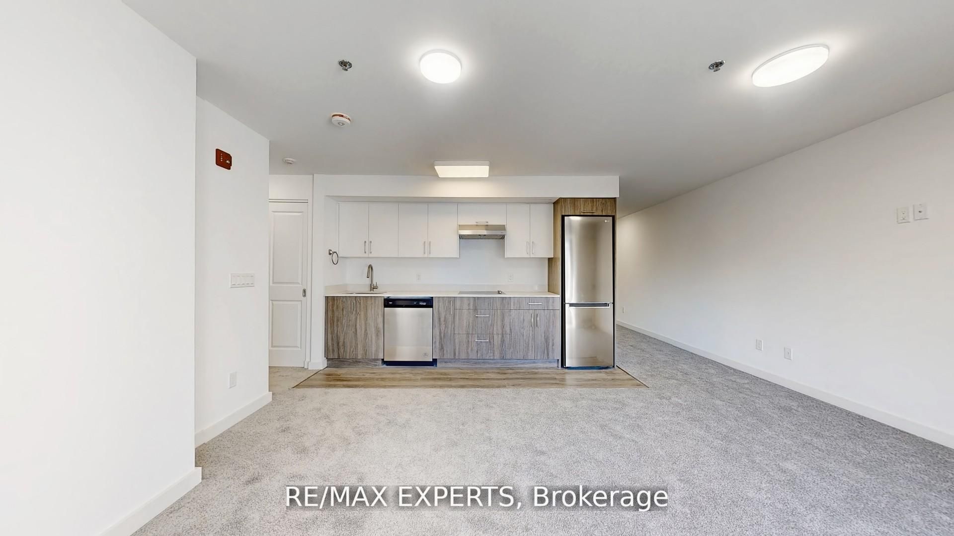 45 Connaught Avenue 303 Property Photo 4