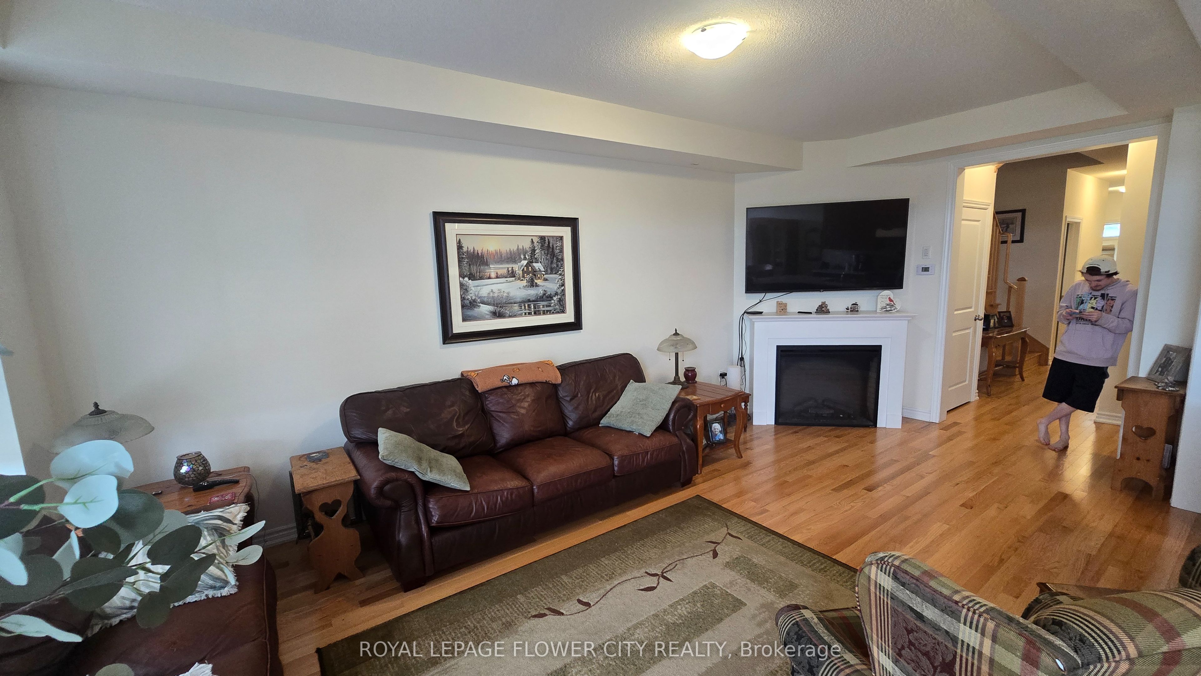 1241 Rexton Drive Property Photo 5