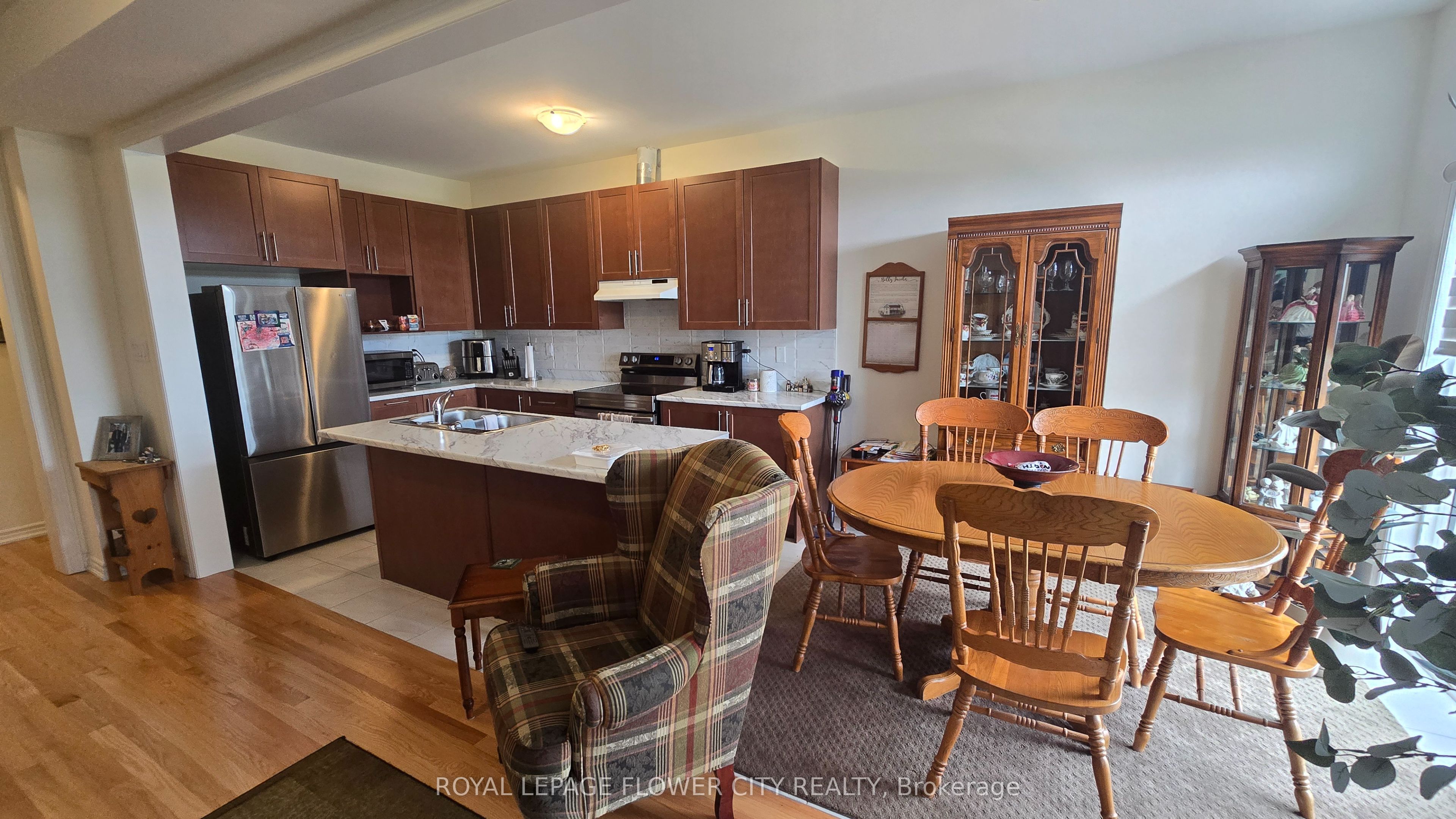 1241 Rexton Drive Property Photo 8