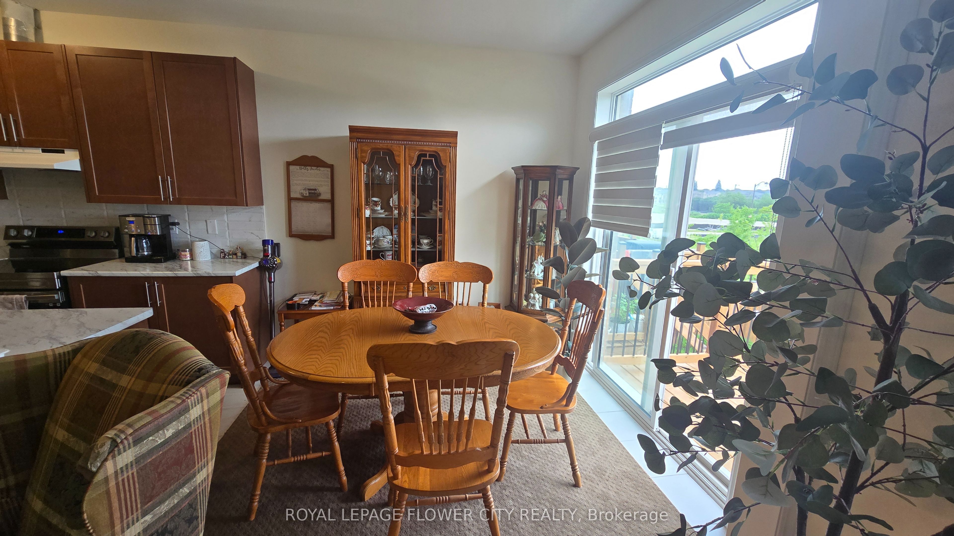 1241 Rexton Drive Property Photo 9
