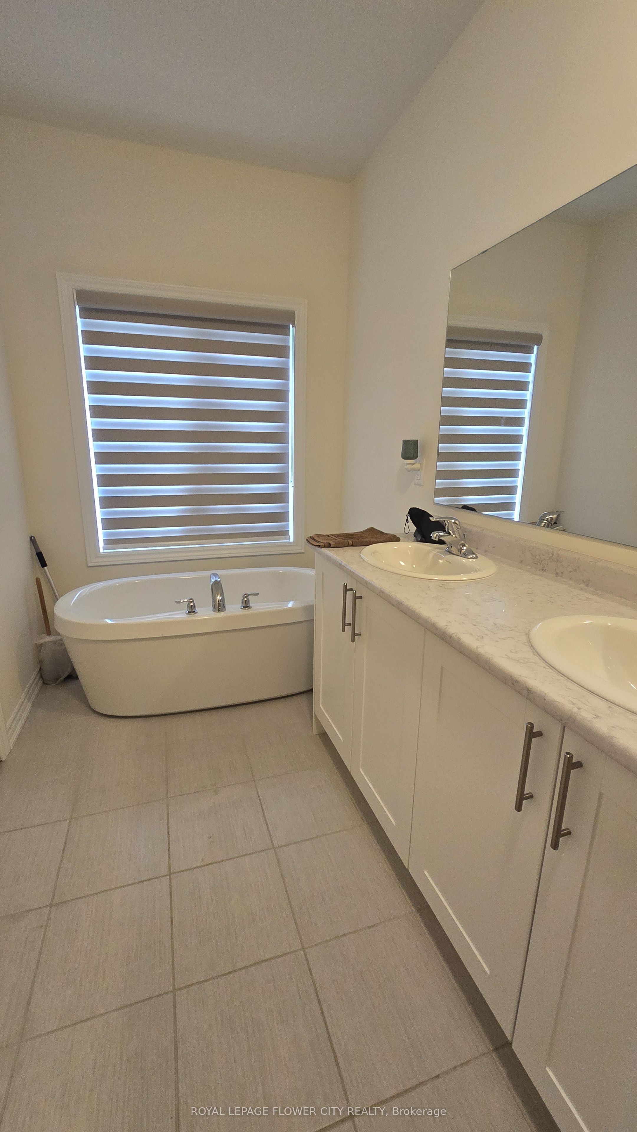 1241 Rexton Drive Property Photo 14