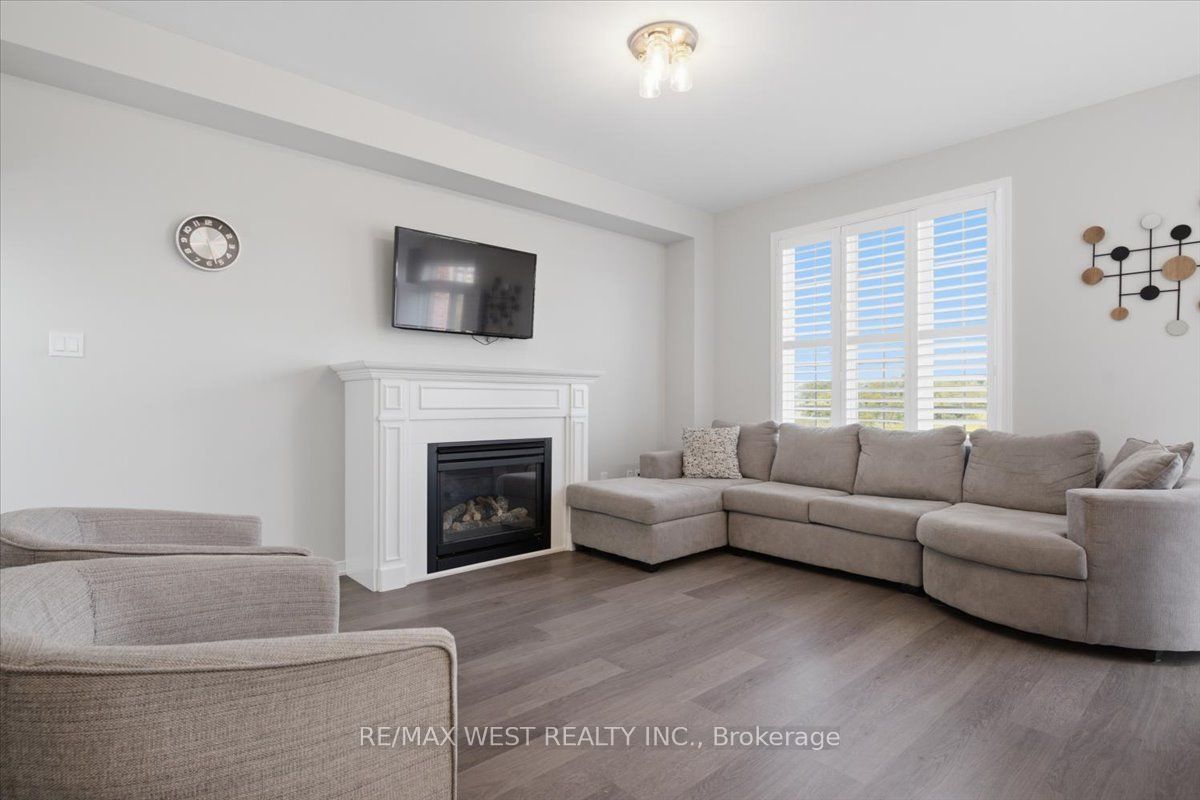 29 Stockell Crescent Property Photo 6