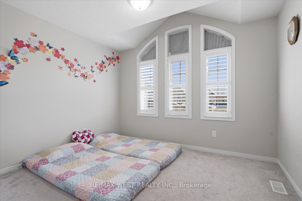 29 Stockell Crescent Property Photo 29
