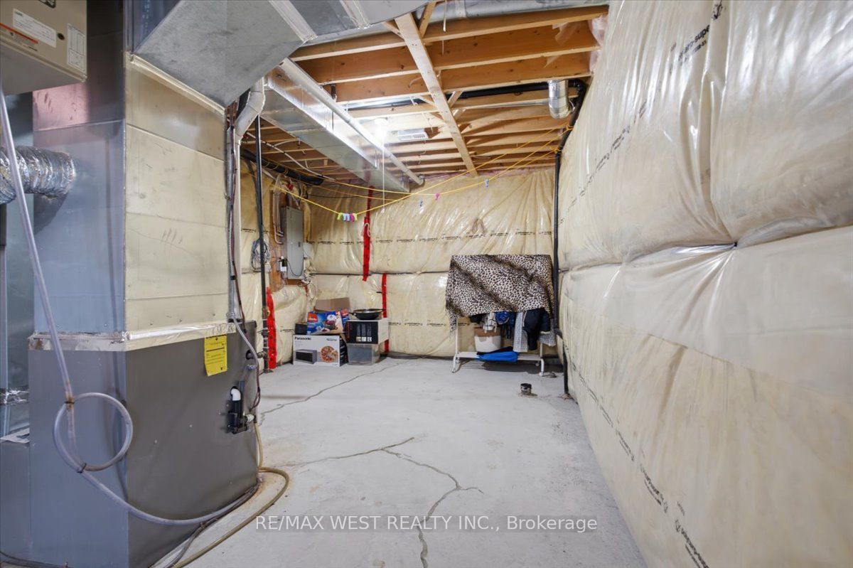 29 Stockell Crescent Property Photo 37