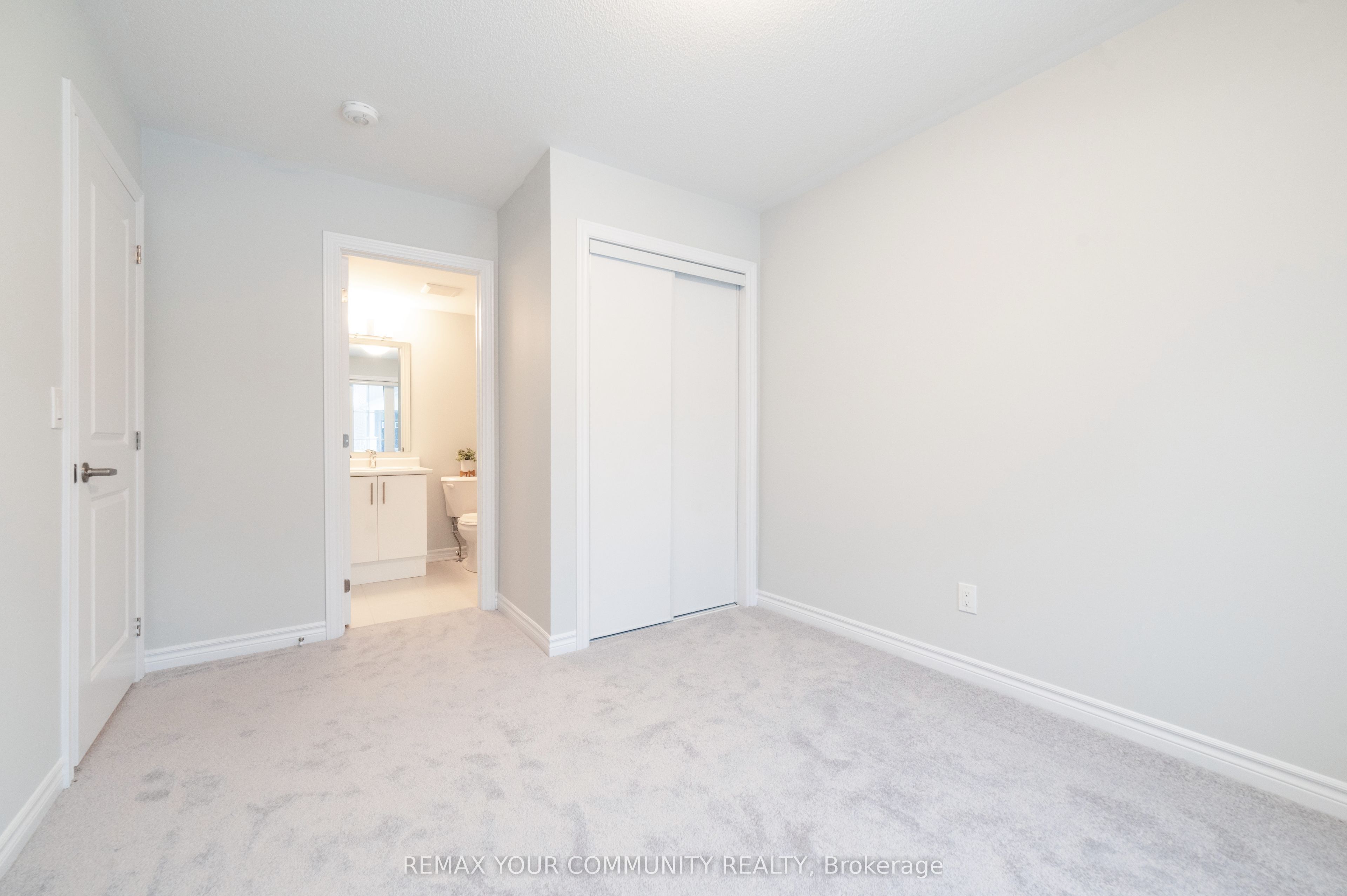 1028 Dyas Avenue Property Photo 4