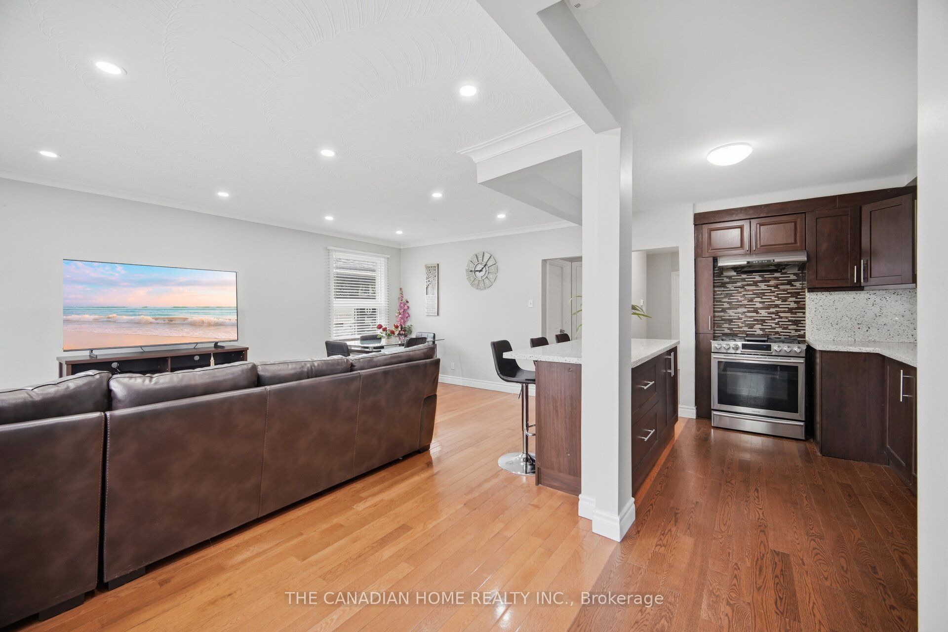 802 Brimorton Drive Property Photo 4