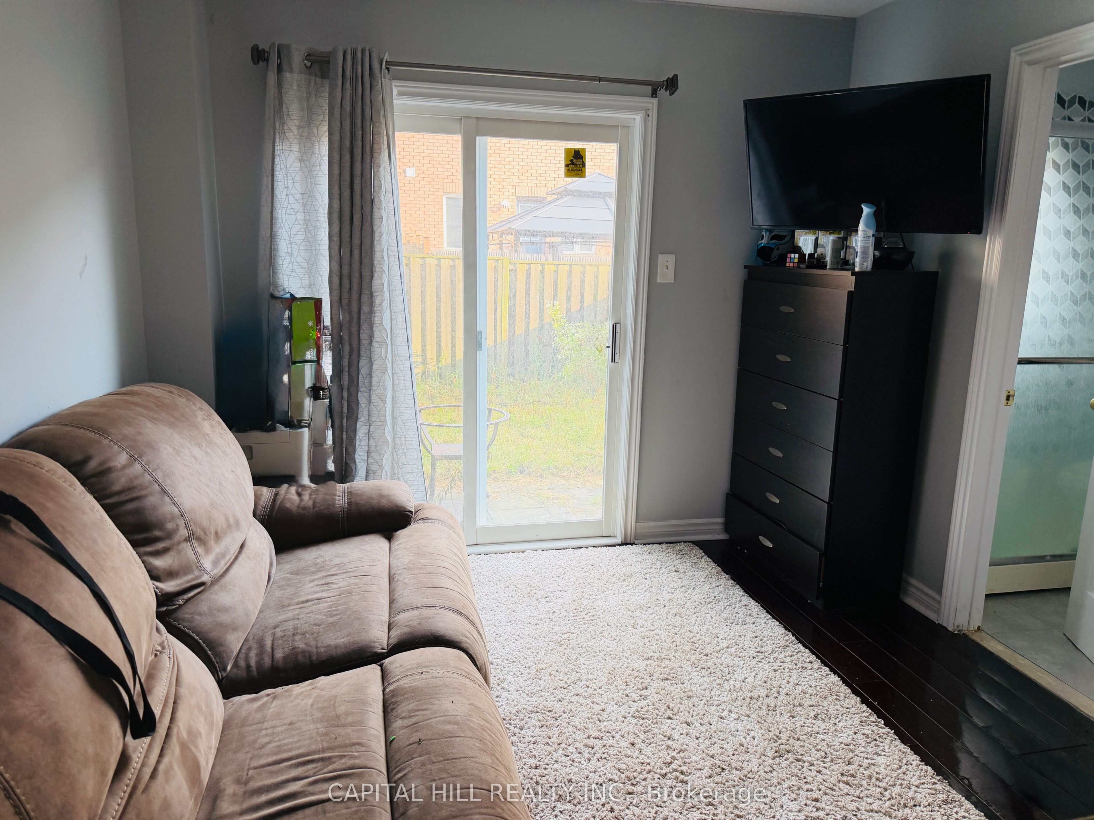 E13660248 Property Photo 25