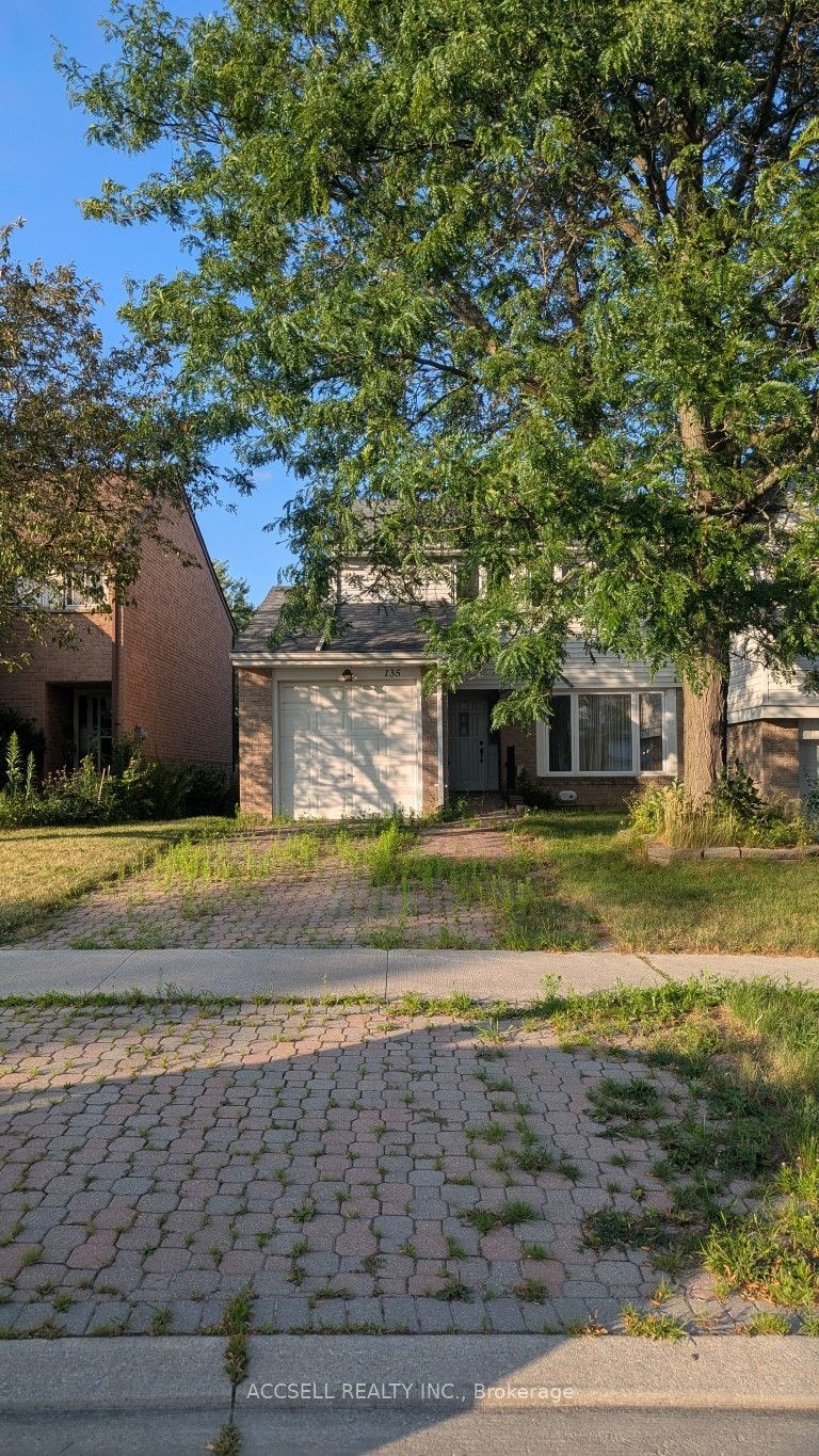 135 Placentia Boulevard Property Photo 2