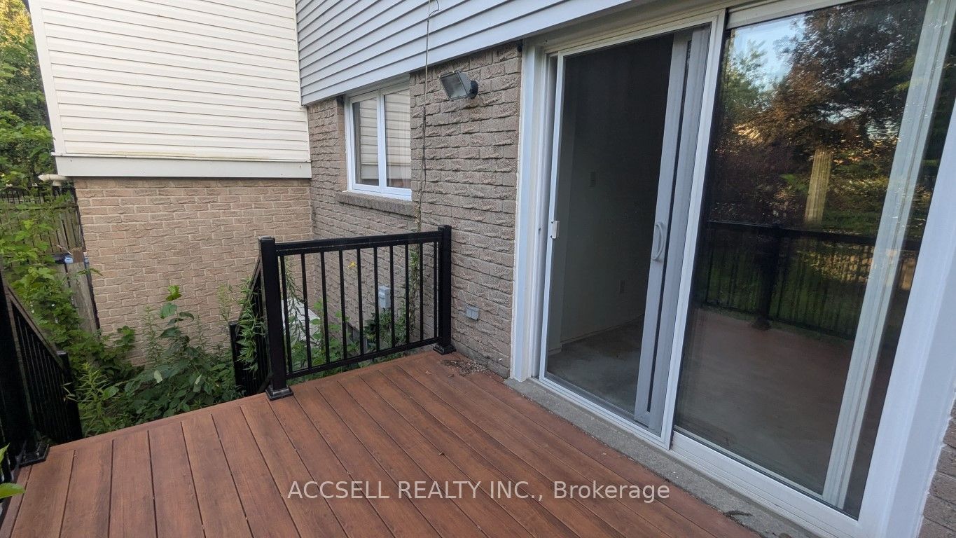 135 Placentia Boulevard Property Photo 6