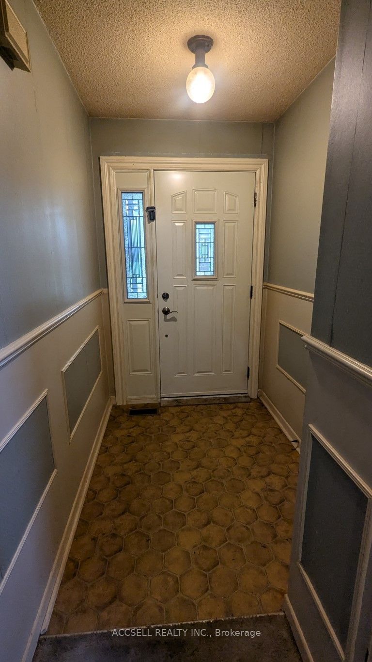135 Placentia Boulevard Property Photo 10
