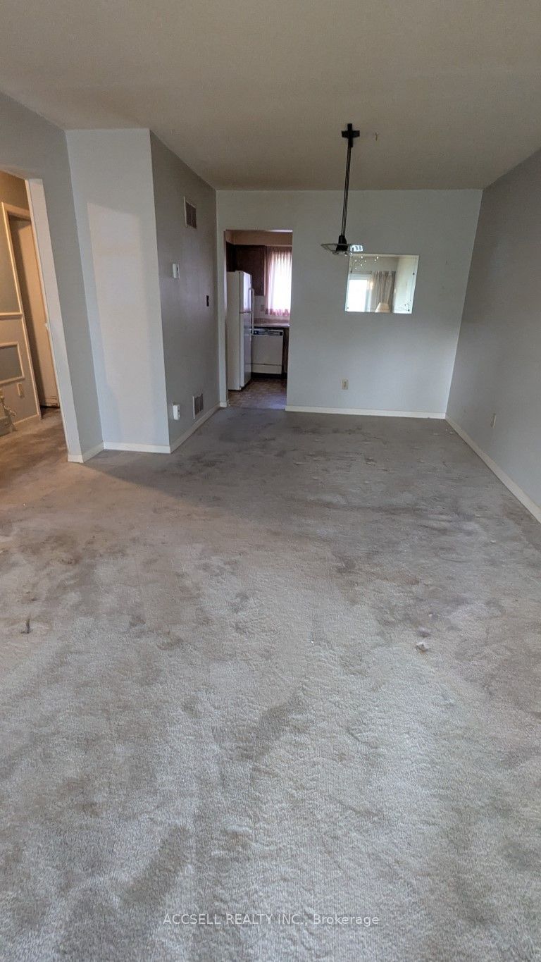 135 Placentia Boulevard Property Photo 12